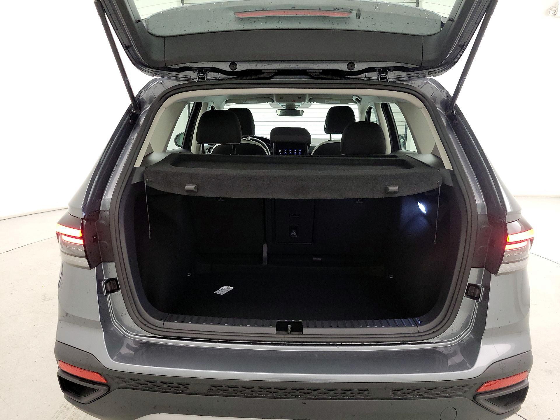 Thumbnail: 2025 Volkswagen Taos - 20