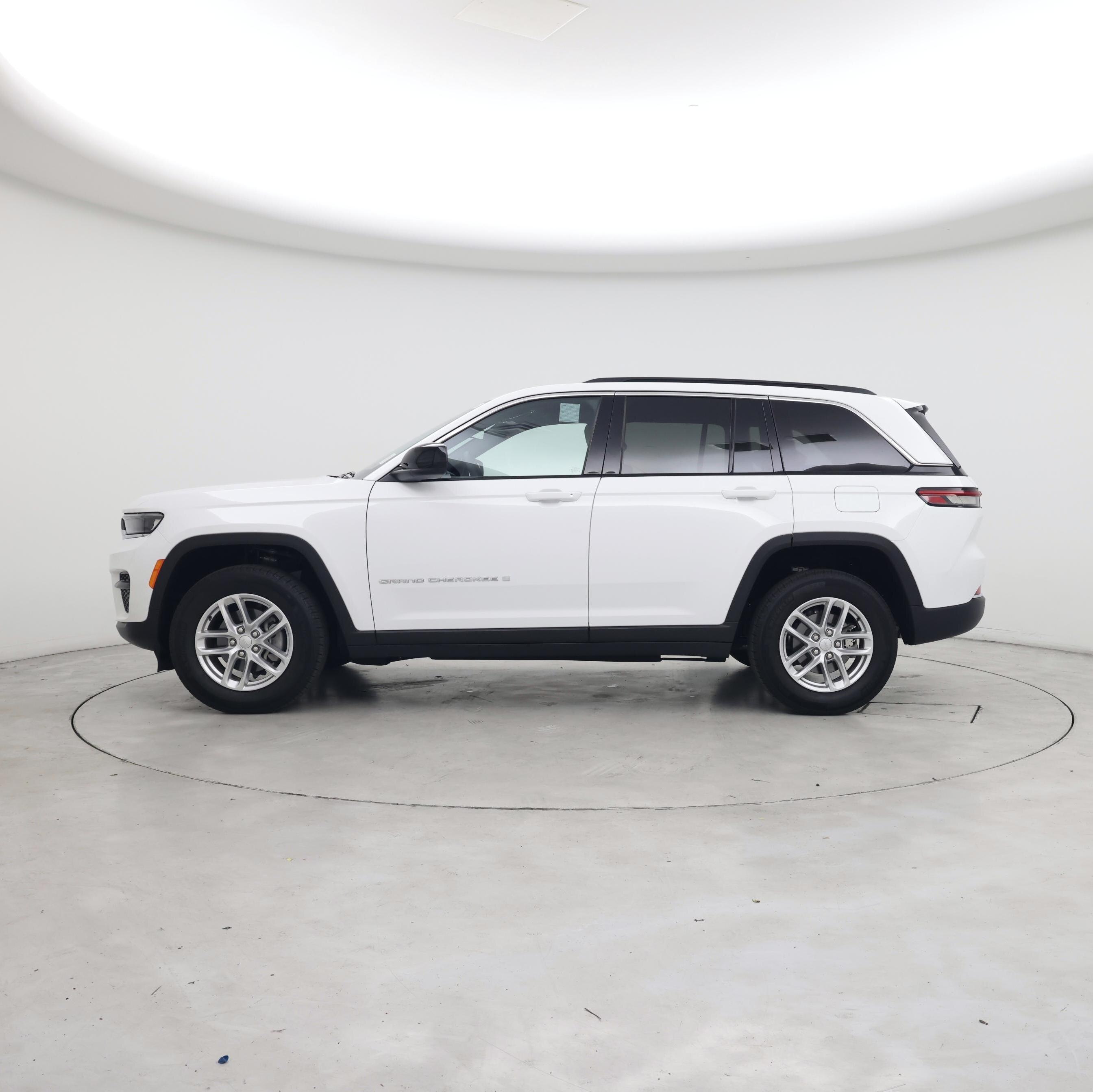 Thumbnail: 2025 Jeep Grand Cherokee - 3