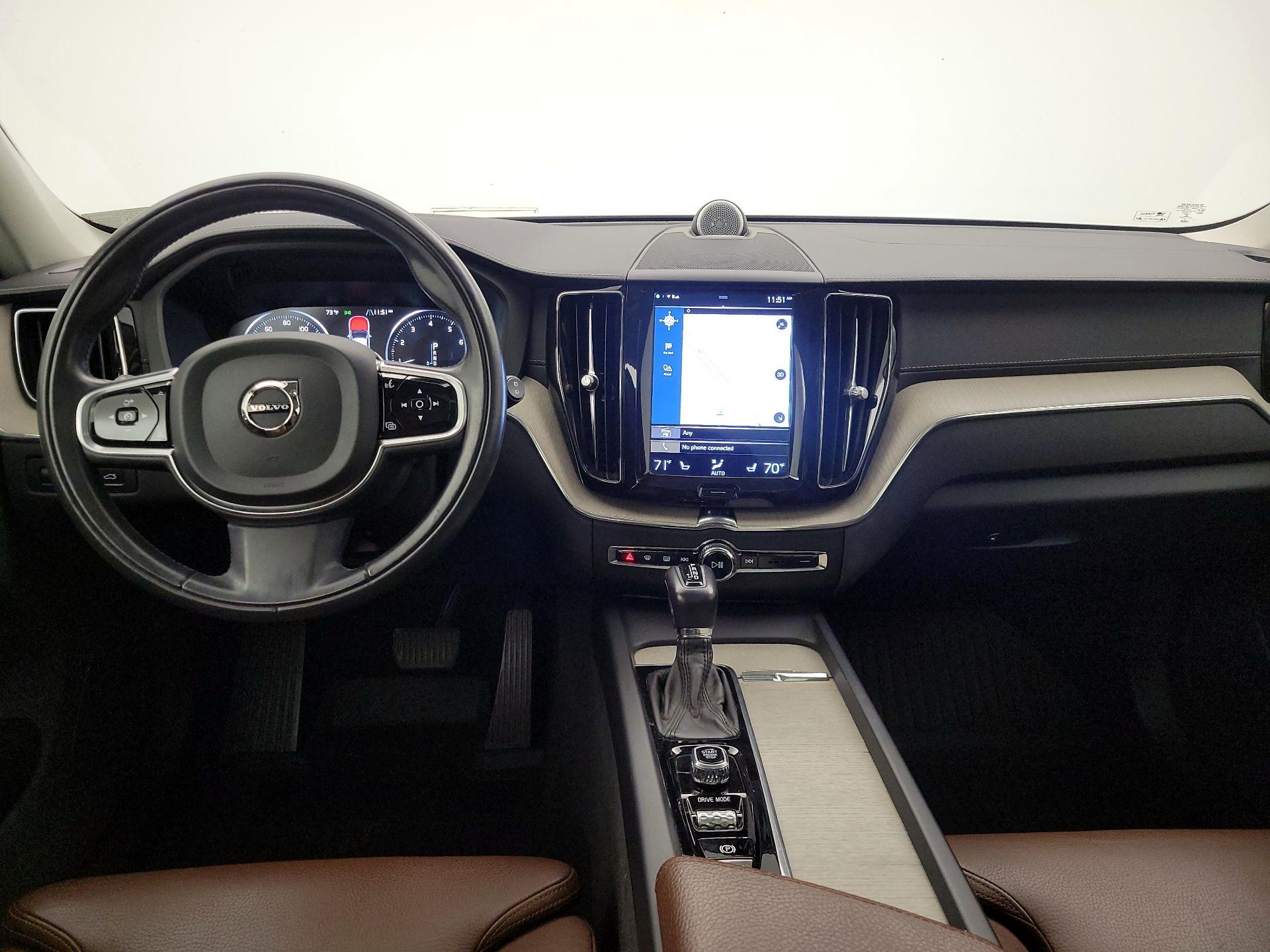 Thumbnail: 2018 Volvo XC60 - 9
