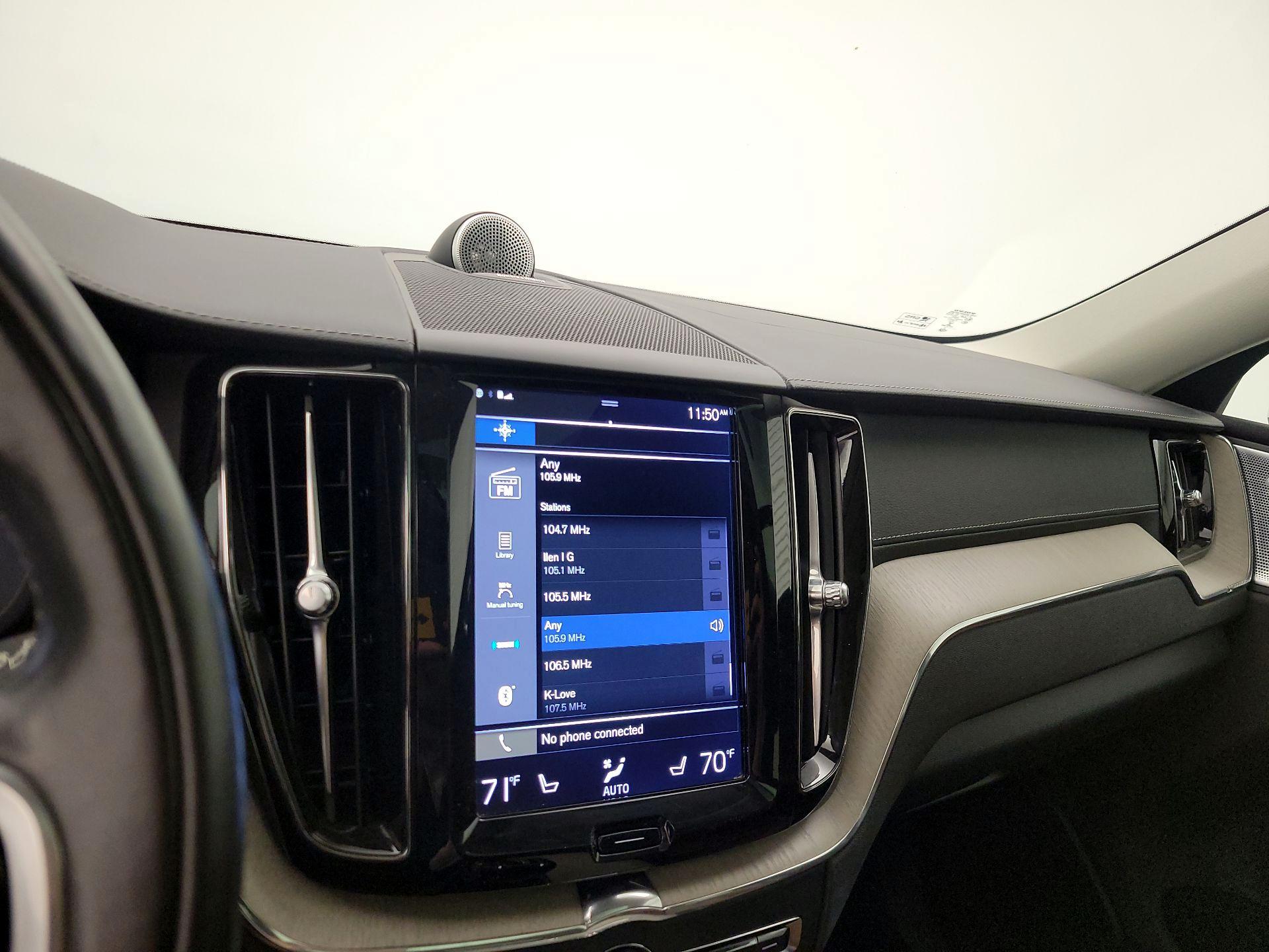 Thumbnail: 2018 Volvo XC60 - 16