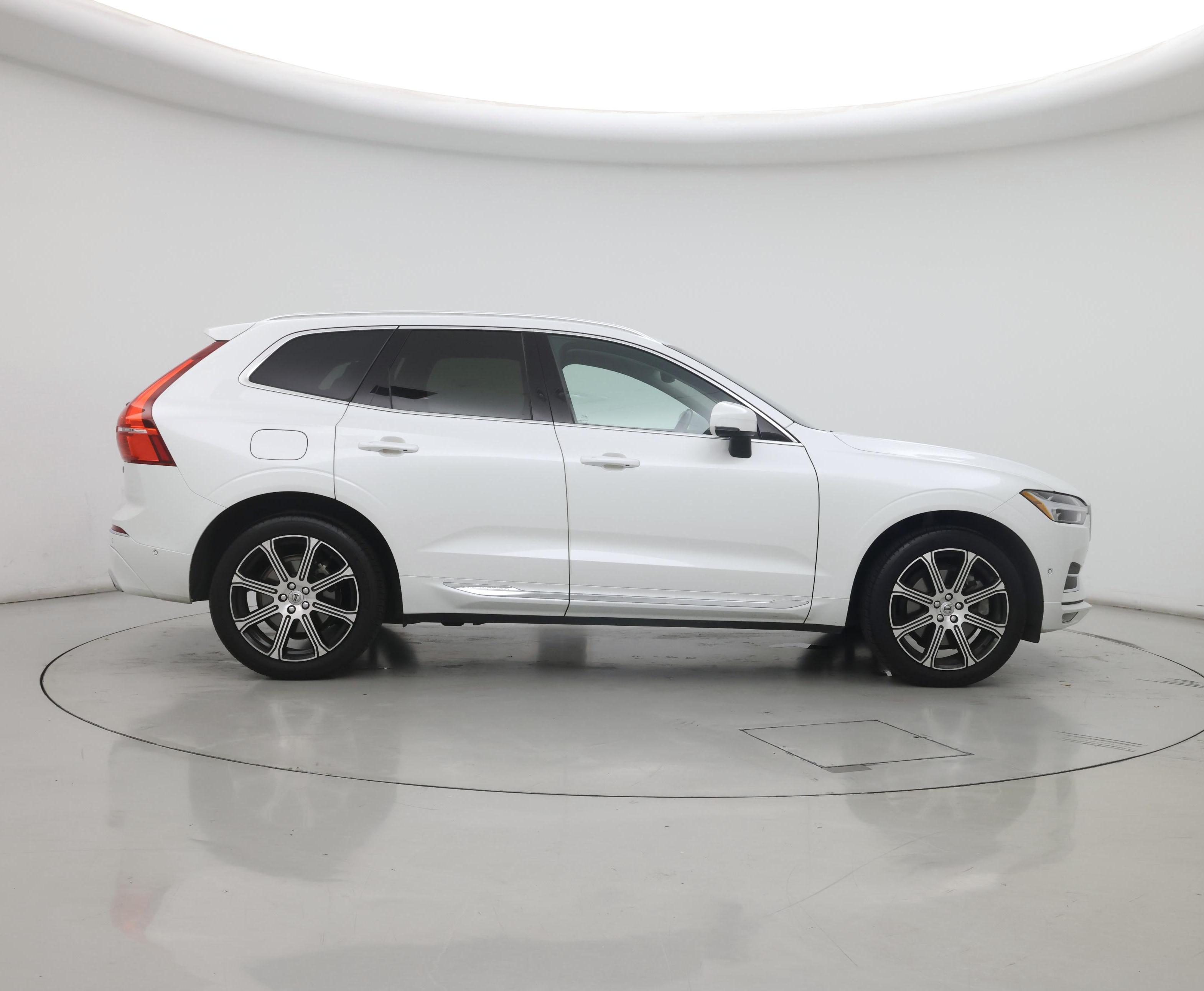 Thumbnail: 2018 Volvo XC60 - 7
