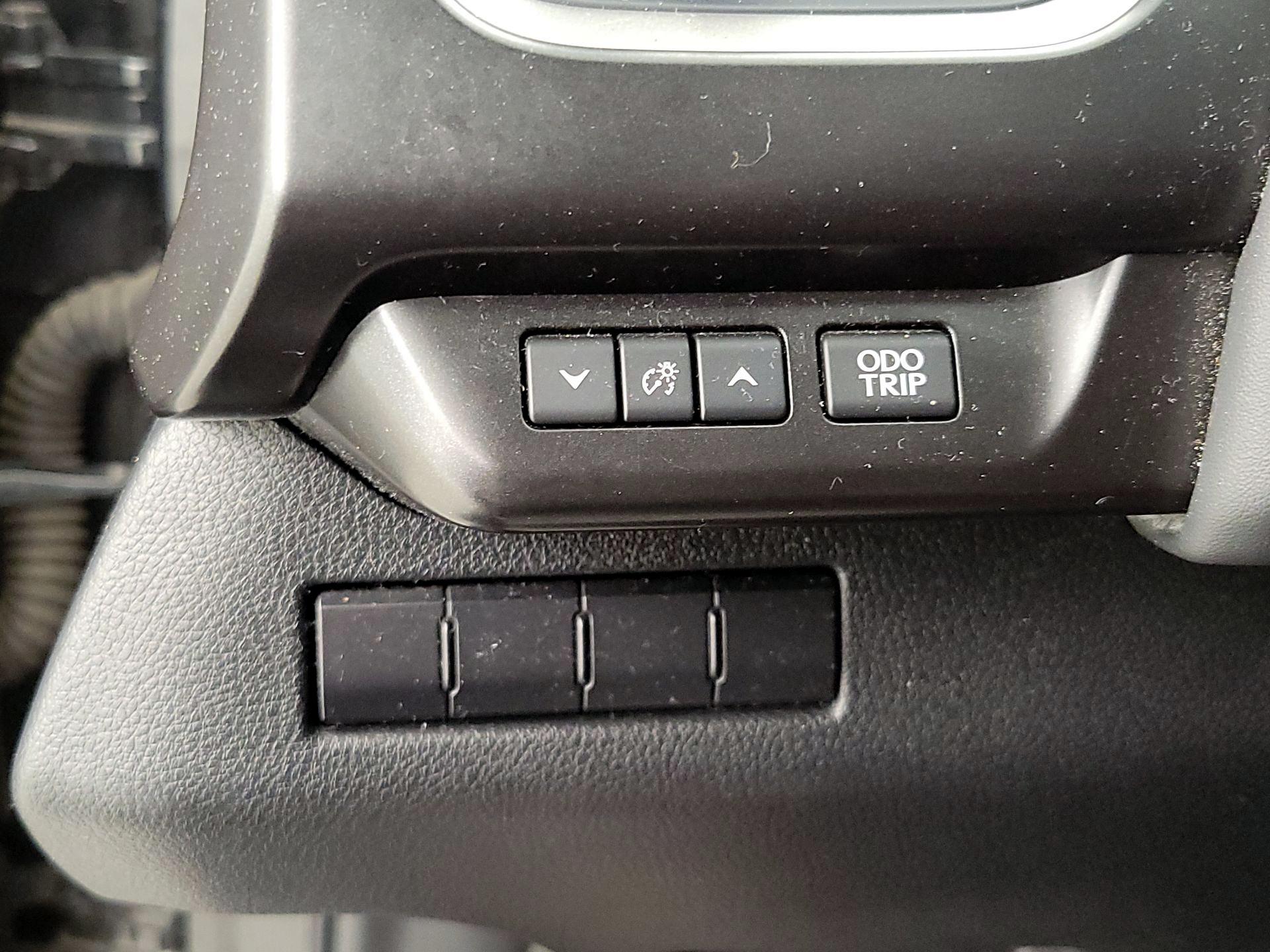 Thumbnail: 2019 Lexus UX - 13