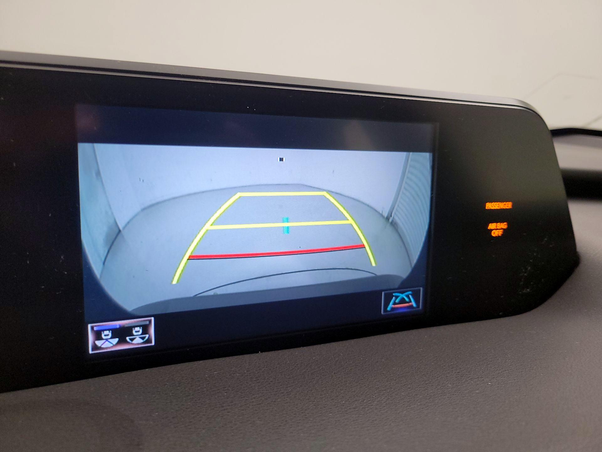 Thumbnail: 2019 Lexus UX - 14