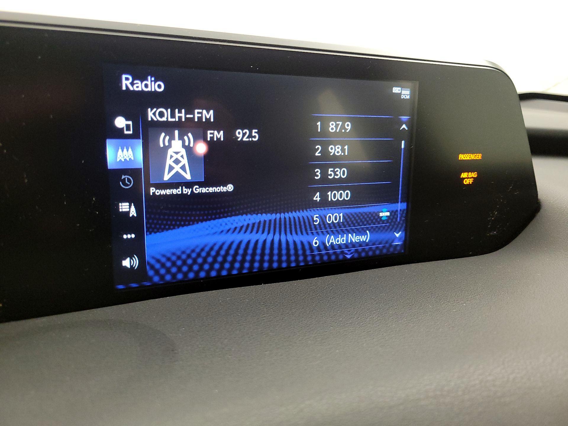 Thumbnail: 2019 Lexus UX - 15