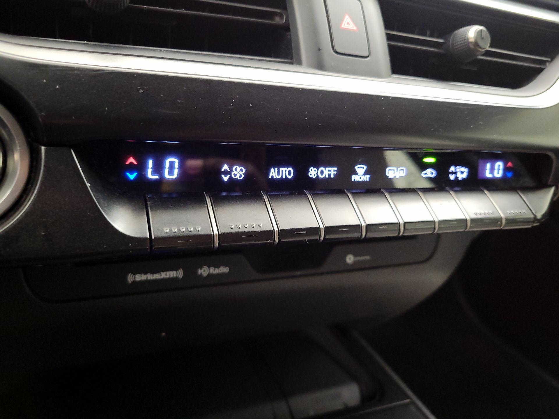 Thumbnail: 2019 Lexus UX - 16