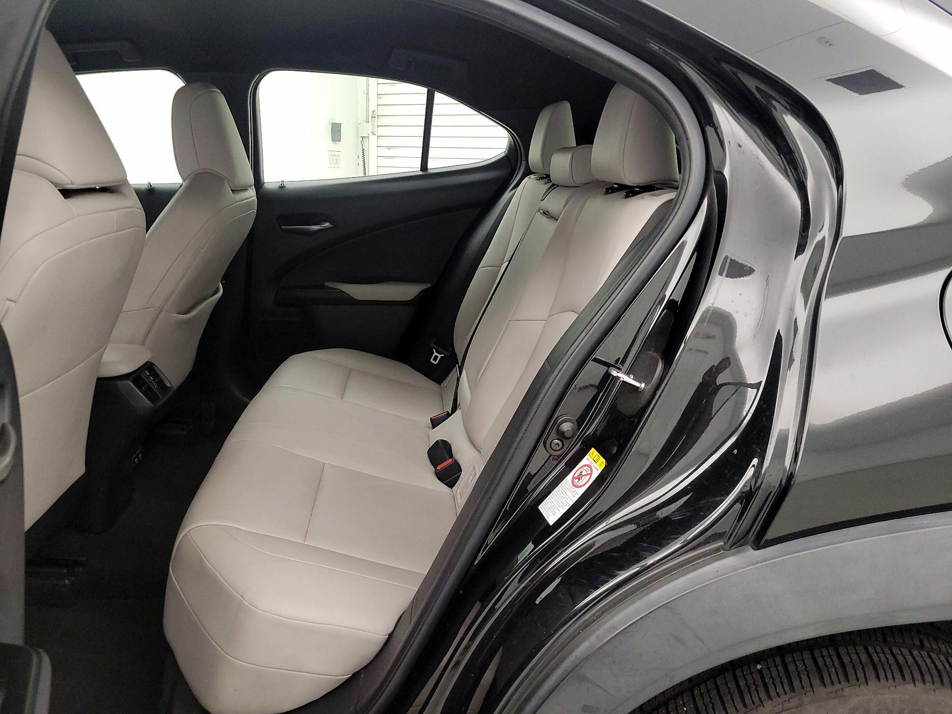 Thumbnail: 2019 Lexus UX - 19