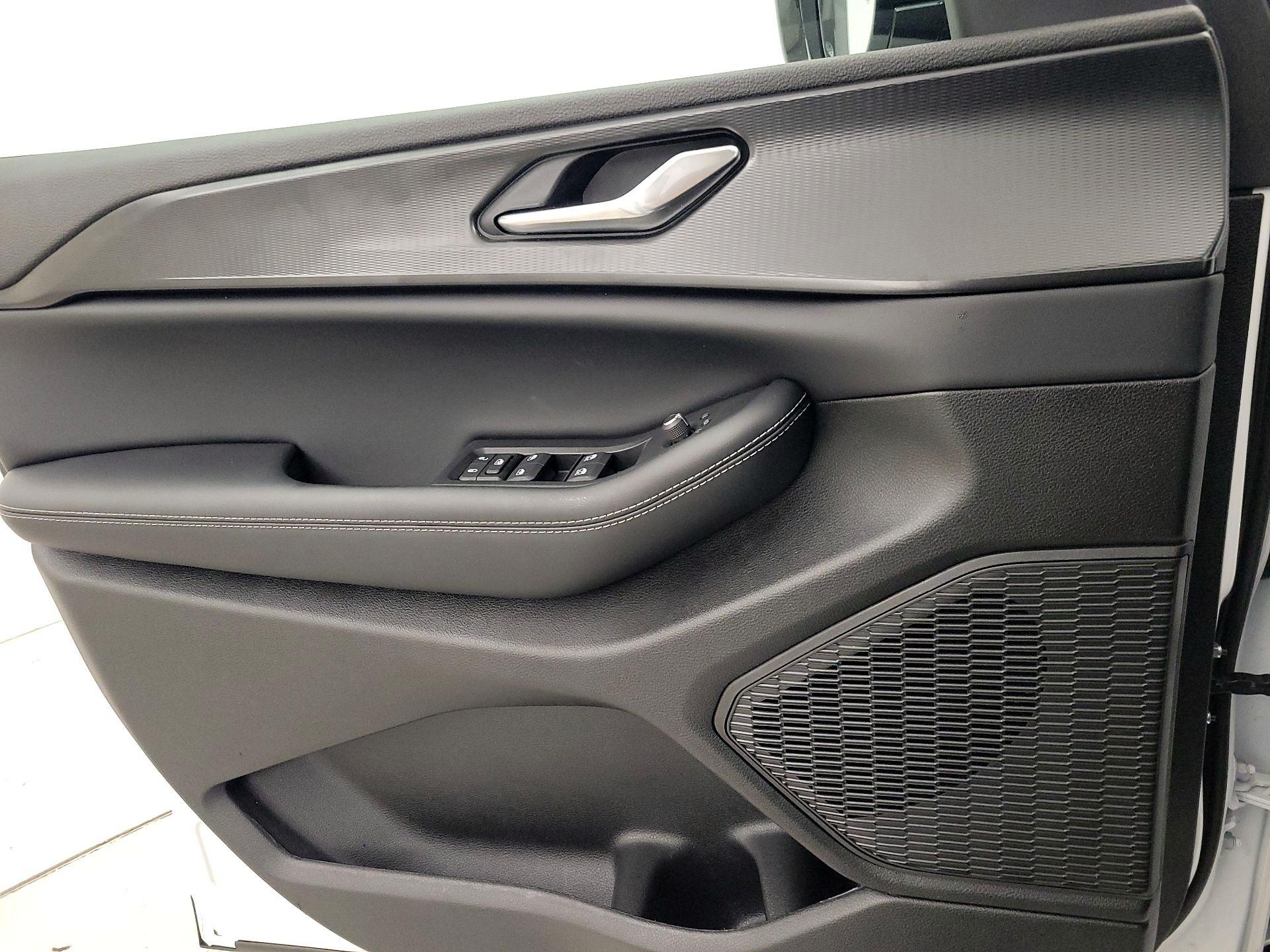 Thumbnail: 2025 Jeep Grand Cherokee - 12