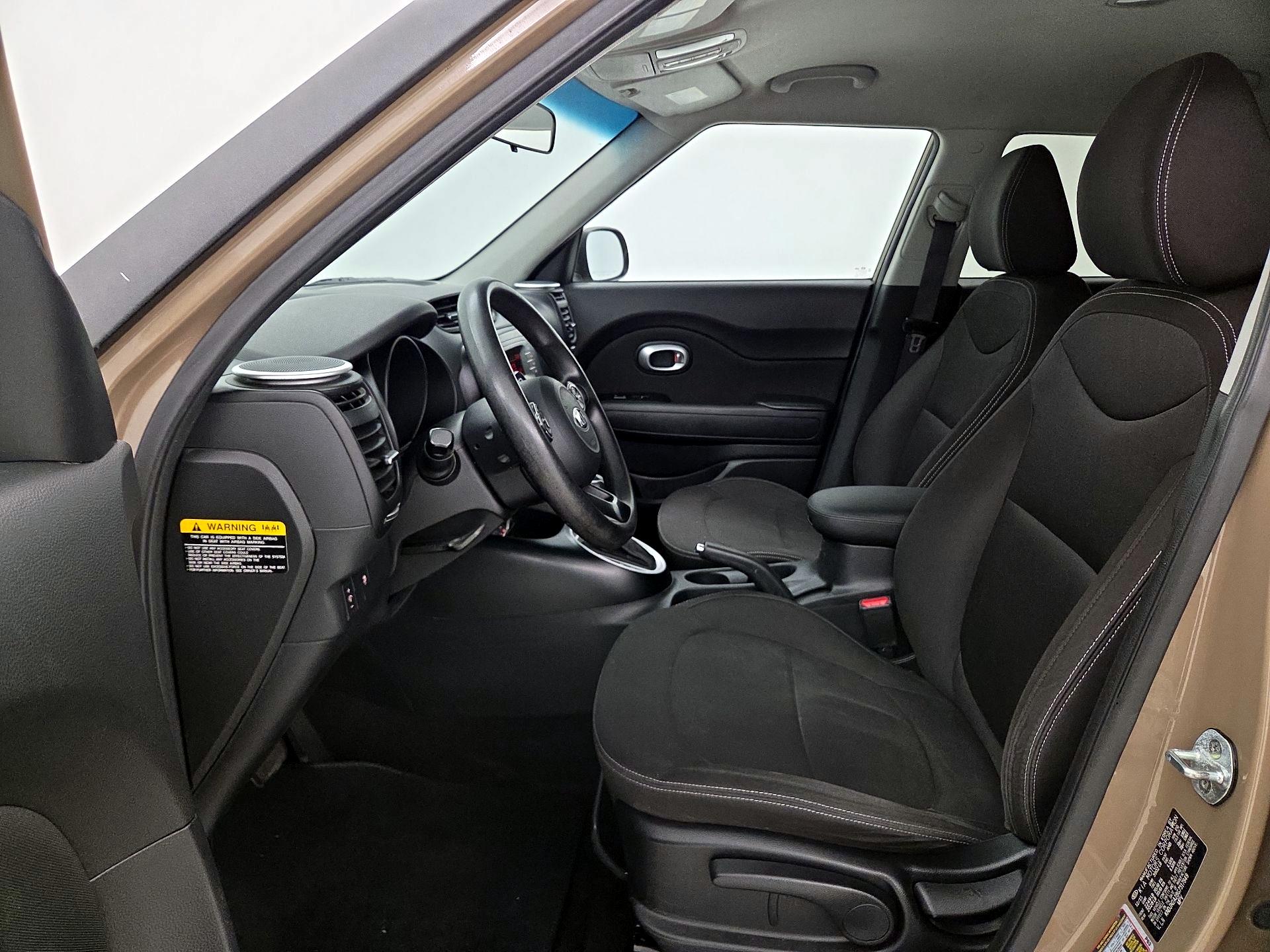 Thumbnail: 2016 Kia Soul - 11