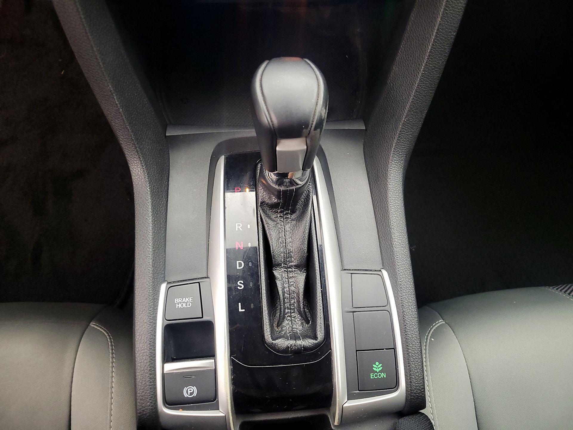 Thumbnail: 2019 Honda Civic - 17