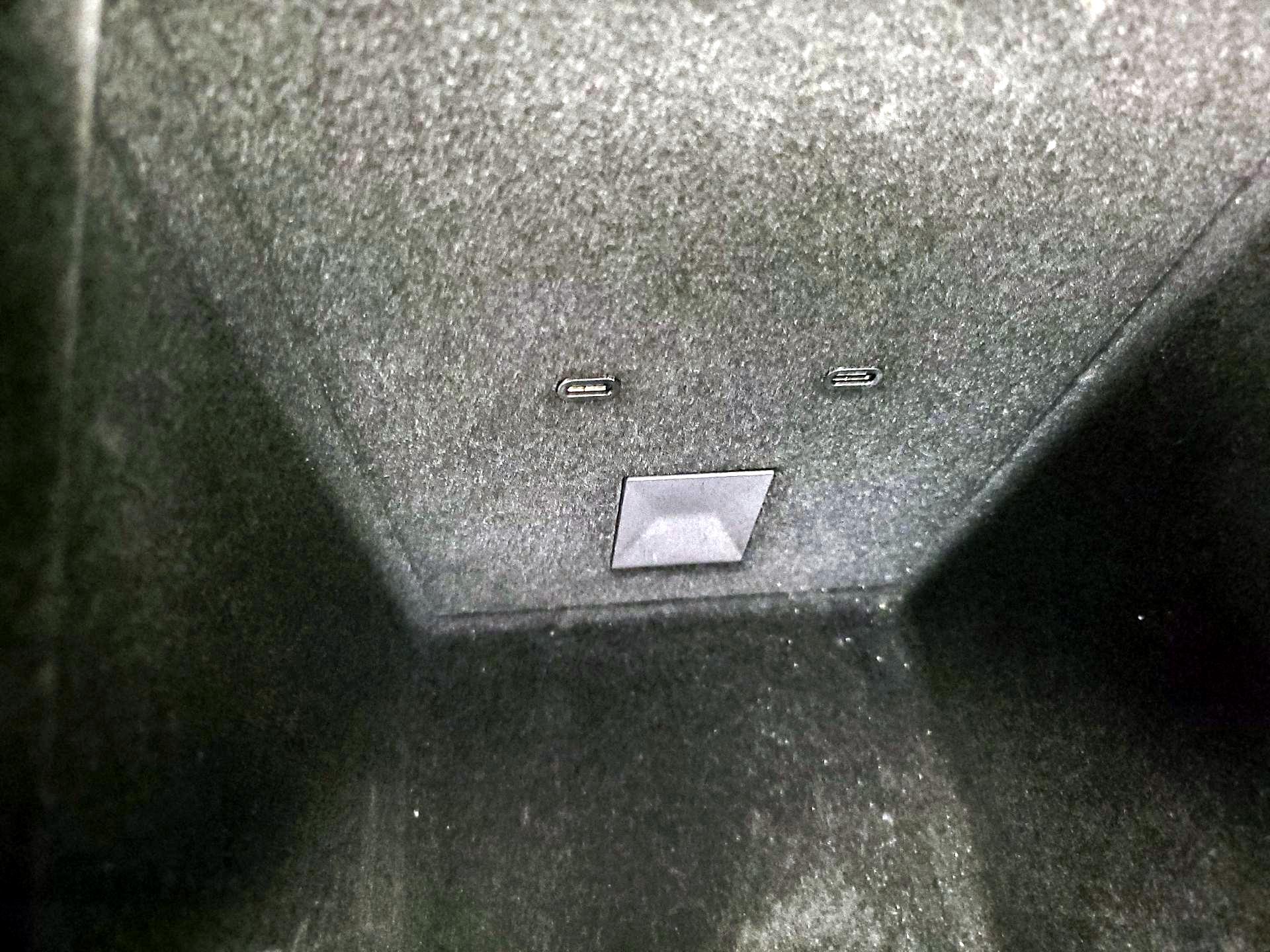 Thumbnail: 2023 Tesla Model X - 18