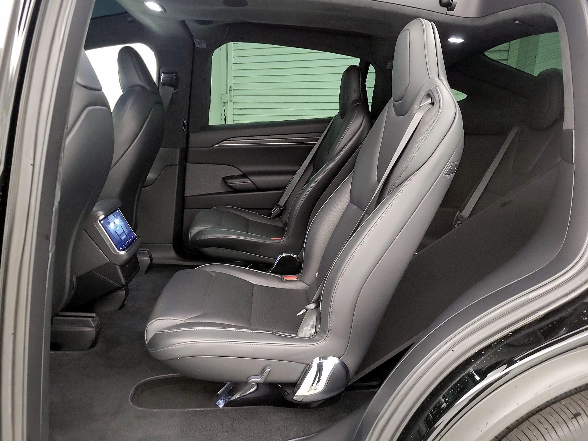 Thumbnail: 2023 Tesla Model X - 20