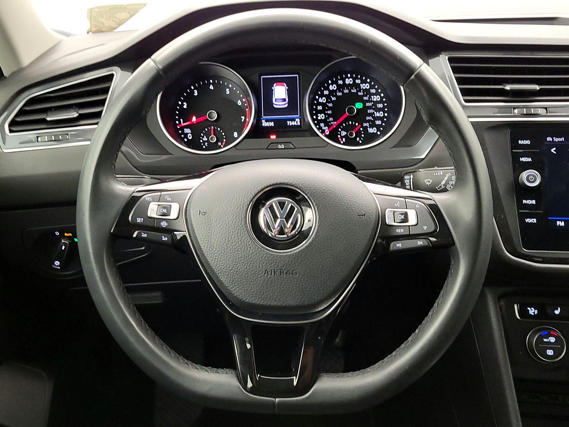 Thumbnail: 2020 Volkswagen Tiguan - 10