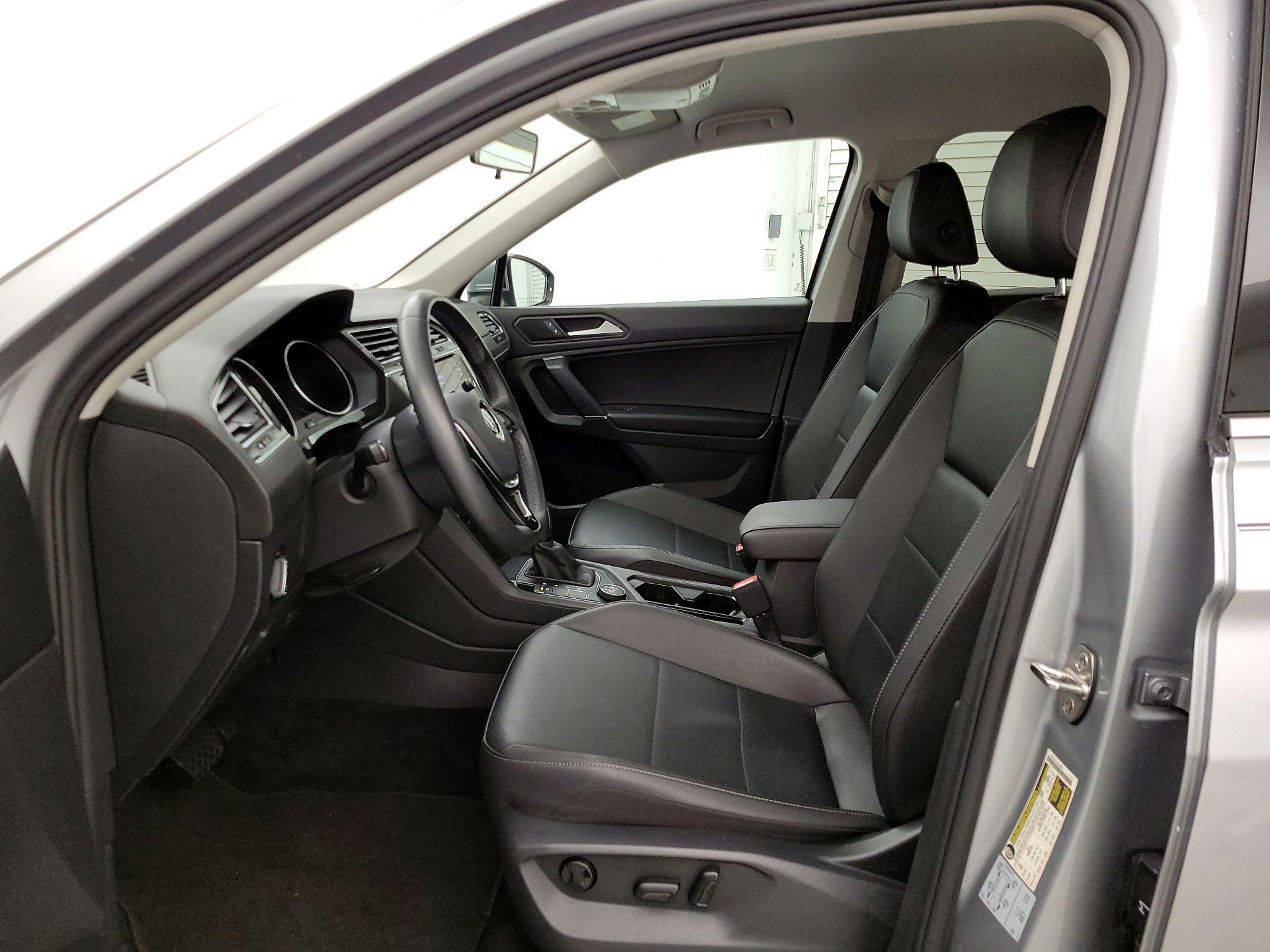 Thumbnail: 2020 Volkswagen Tiguan - 11