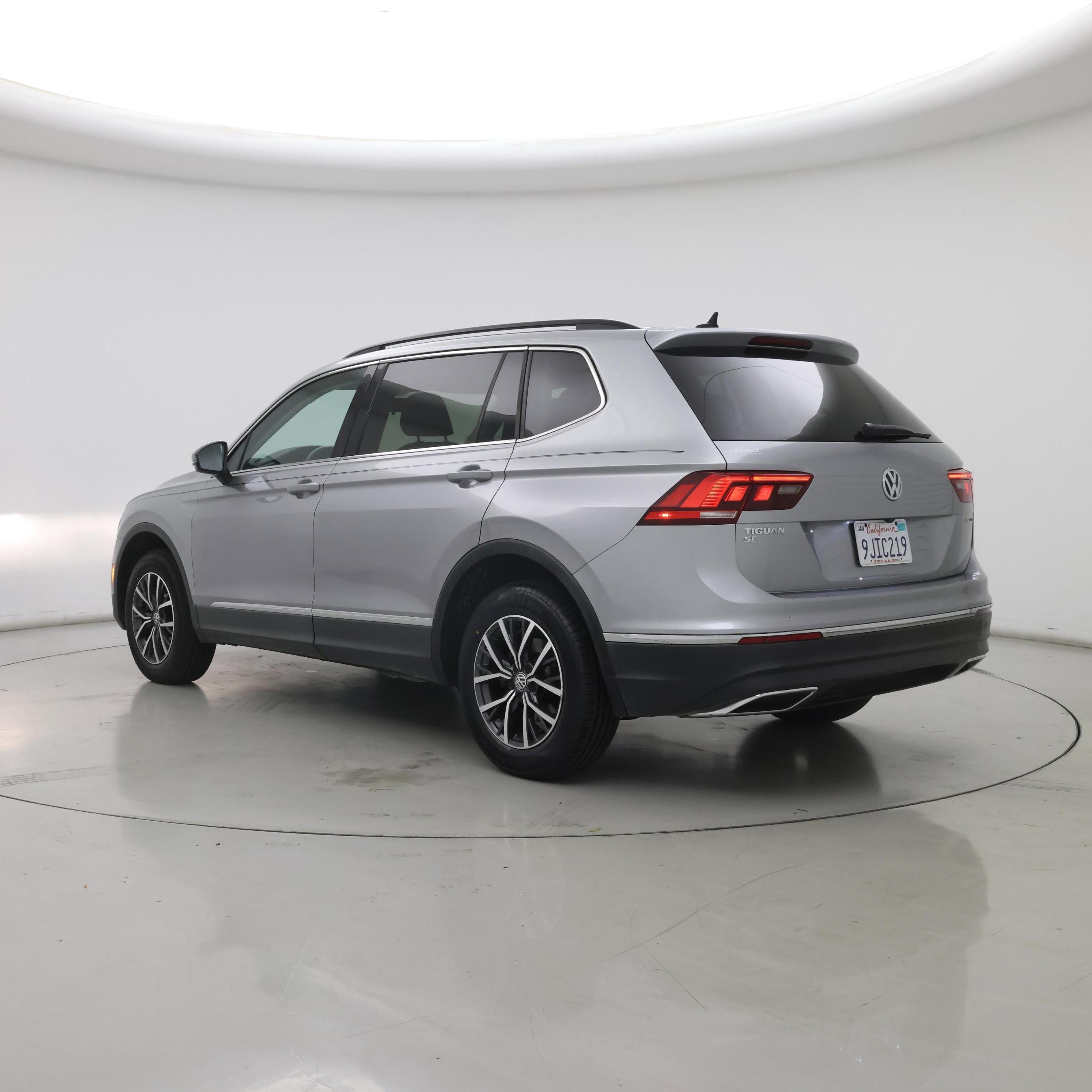 Thumbnail: 2020 Volkswagen Tiguan - 2