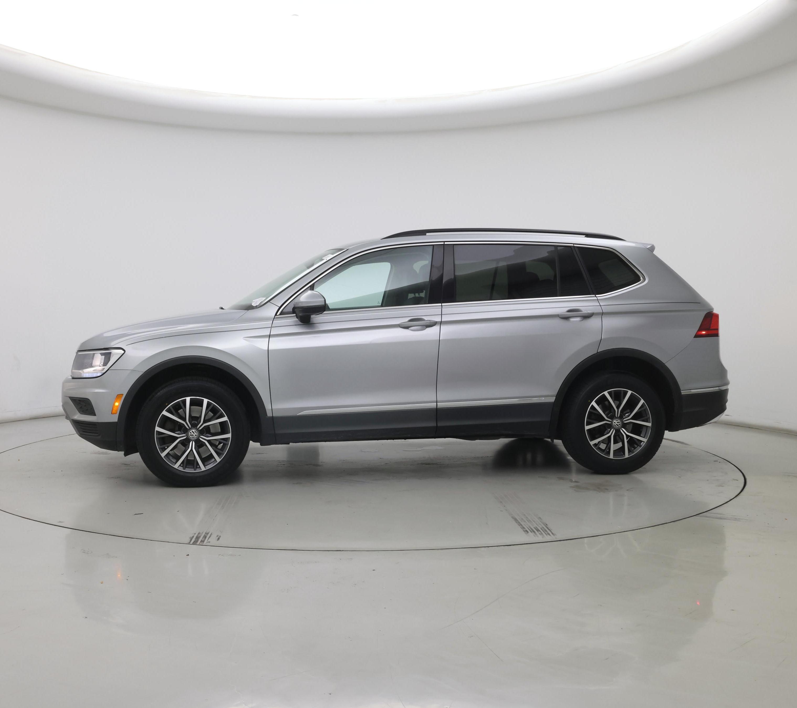 Thumbnail: 2020 Volkswagen Tiguan - 3