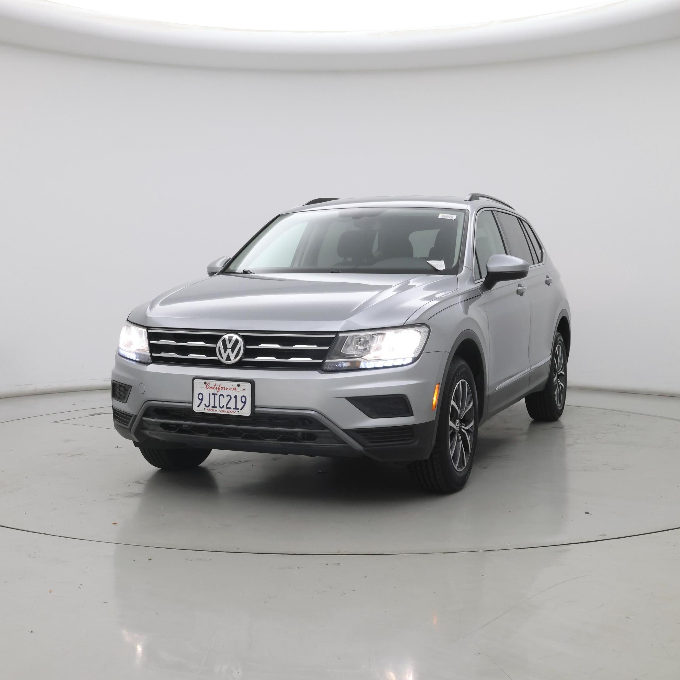 Thumbnail: 2020 Volkswagen Tiguan - 4
