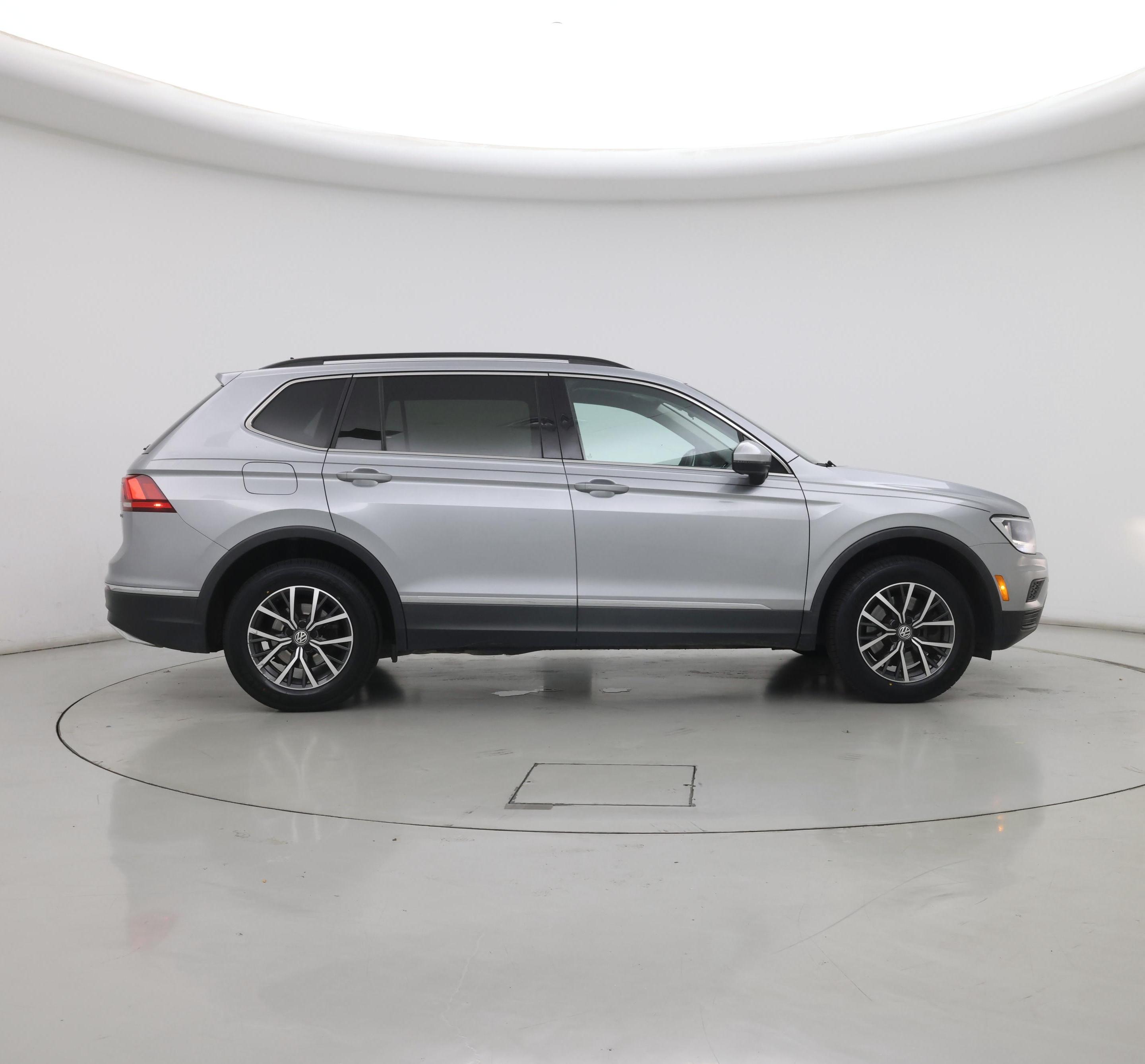 Thumbnail: 2020 Volkswagen Tiguan - 7