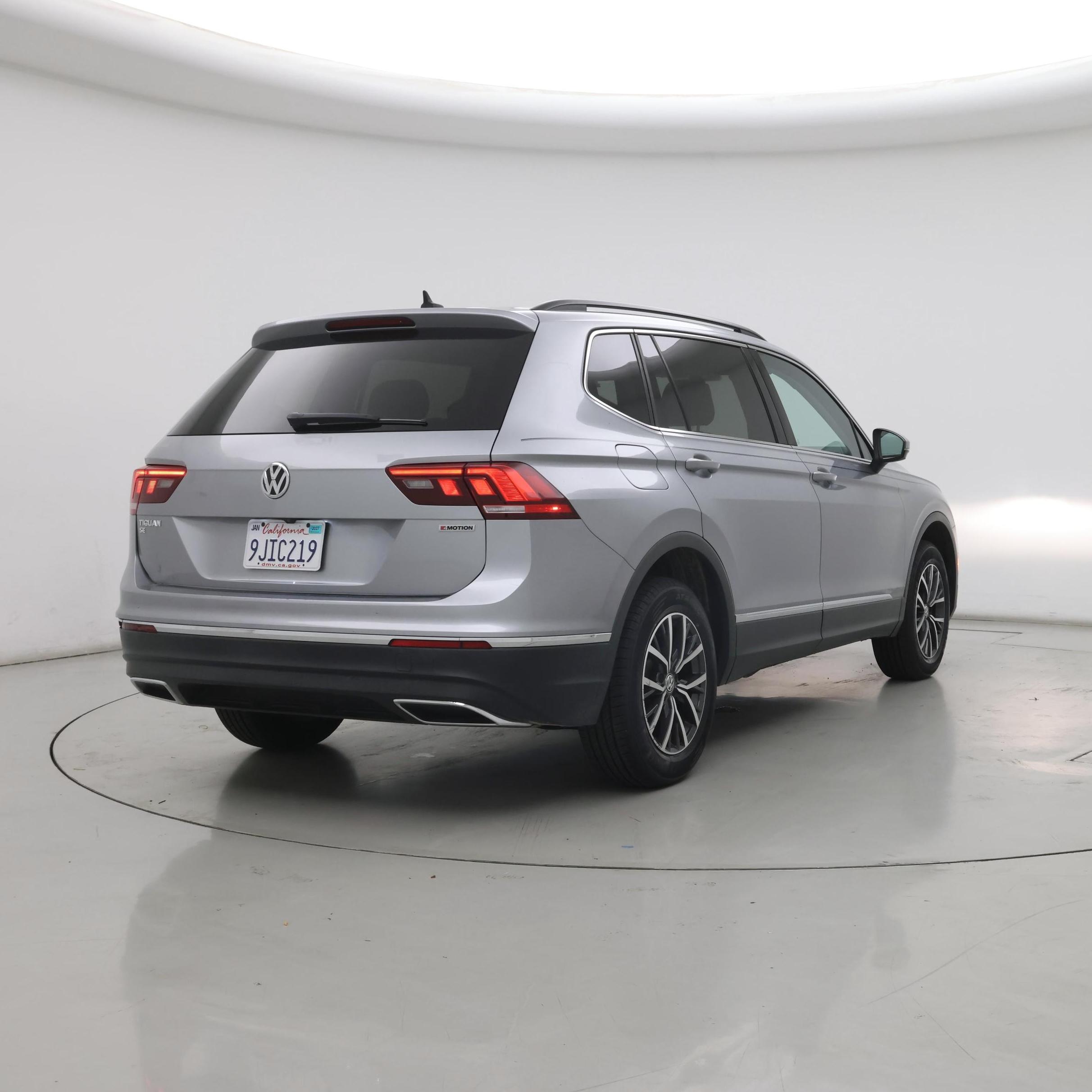 Thumbnail: 2020 Volkswagen Tiguan - 8