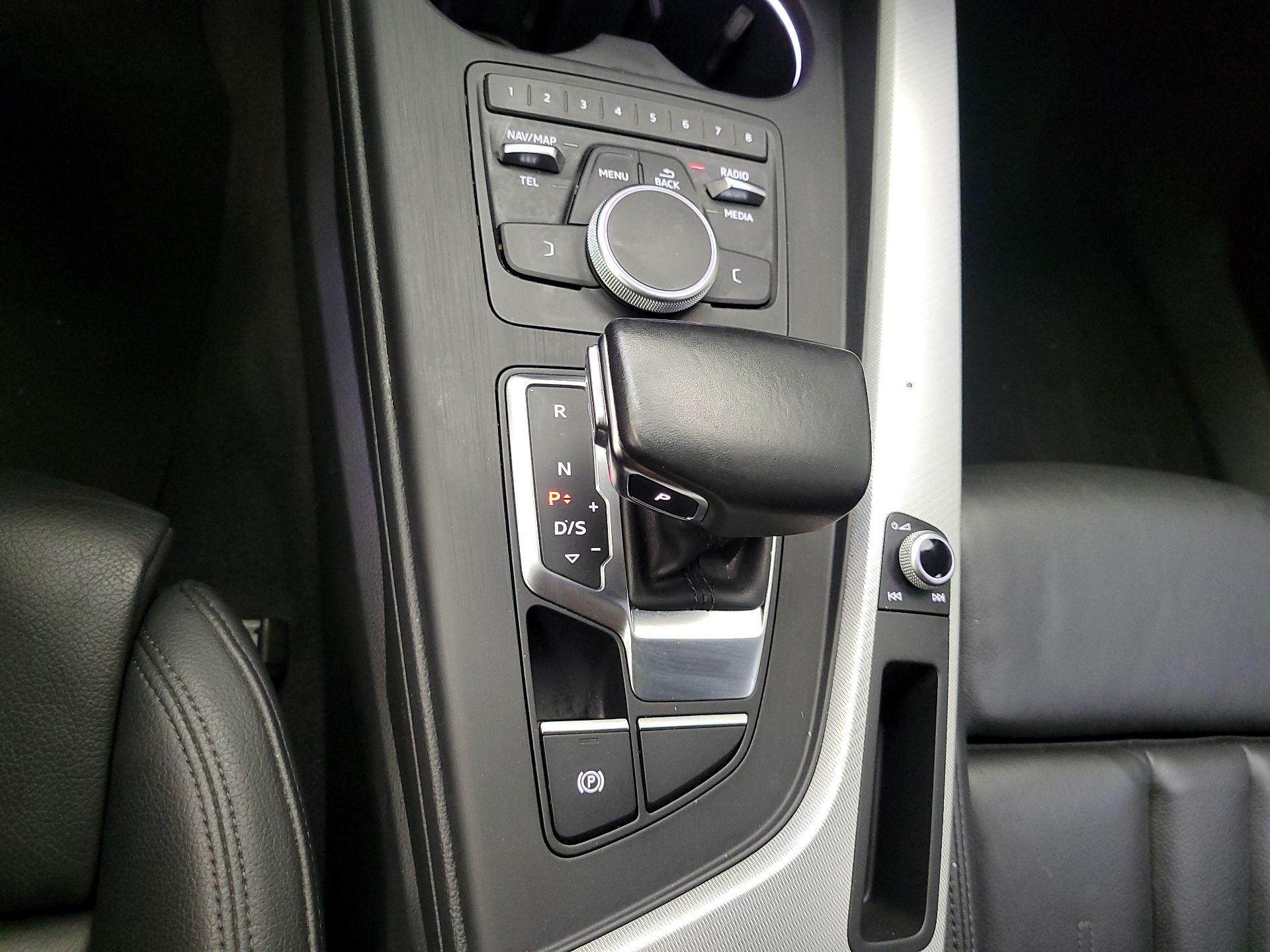 Thumbnail: 2019 Audi A4 - 15