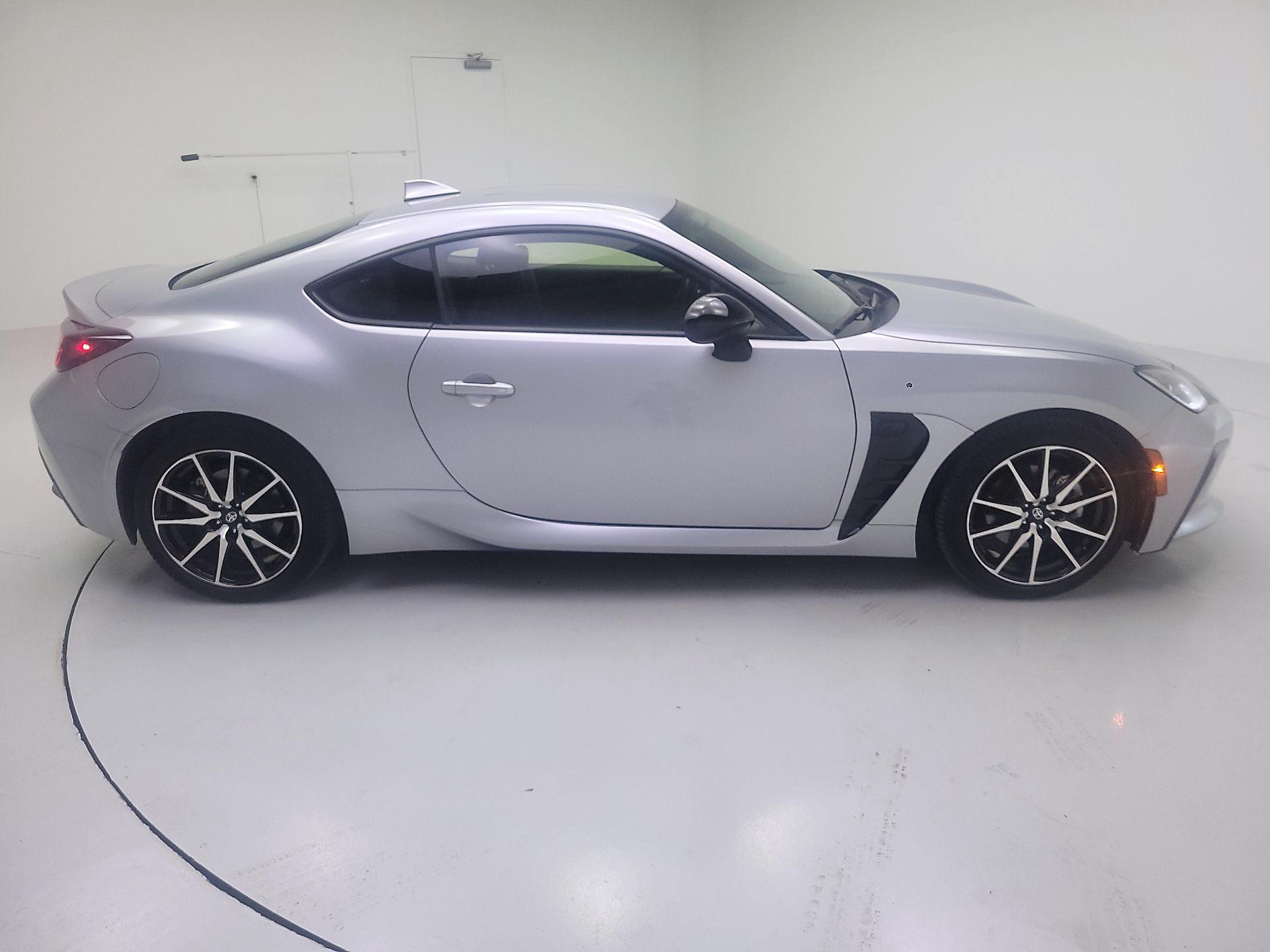 Thumbnail: 2023 Toyota GR86 - 4