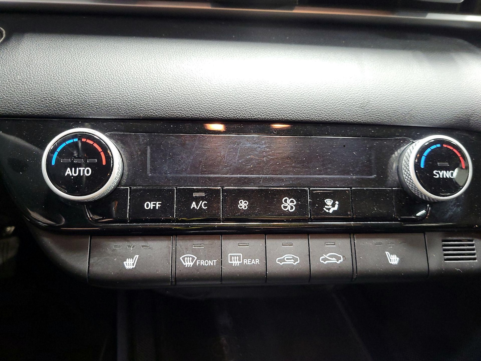 2021 Hyundai Elantra SEL - Photo 17
