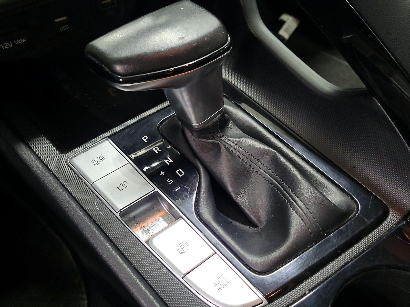 2021 Hyundai Elantra SEL - Photo 18