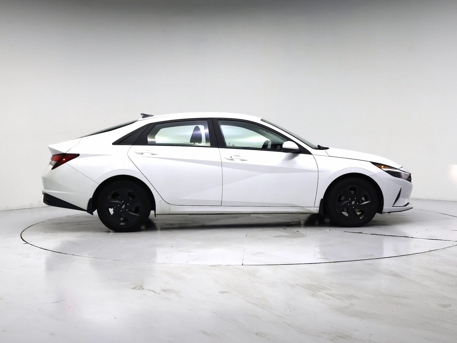 2021 Hyundai Elantra SEL - Photo 8