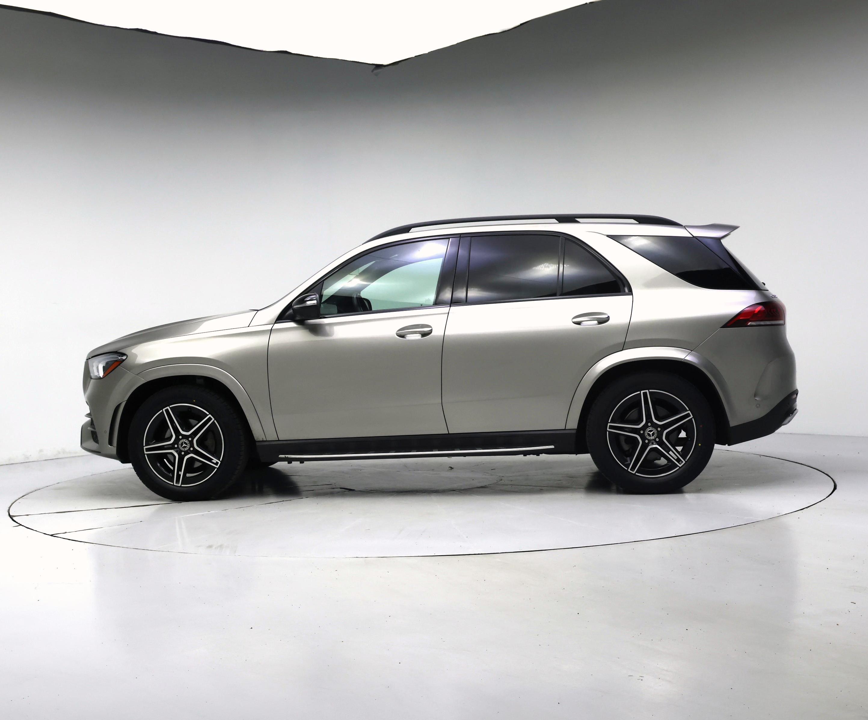 Thumbnail: 2021 Mercedes-Benz GLE - 3