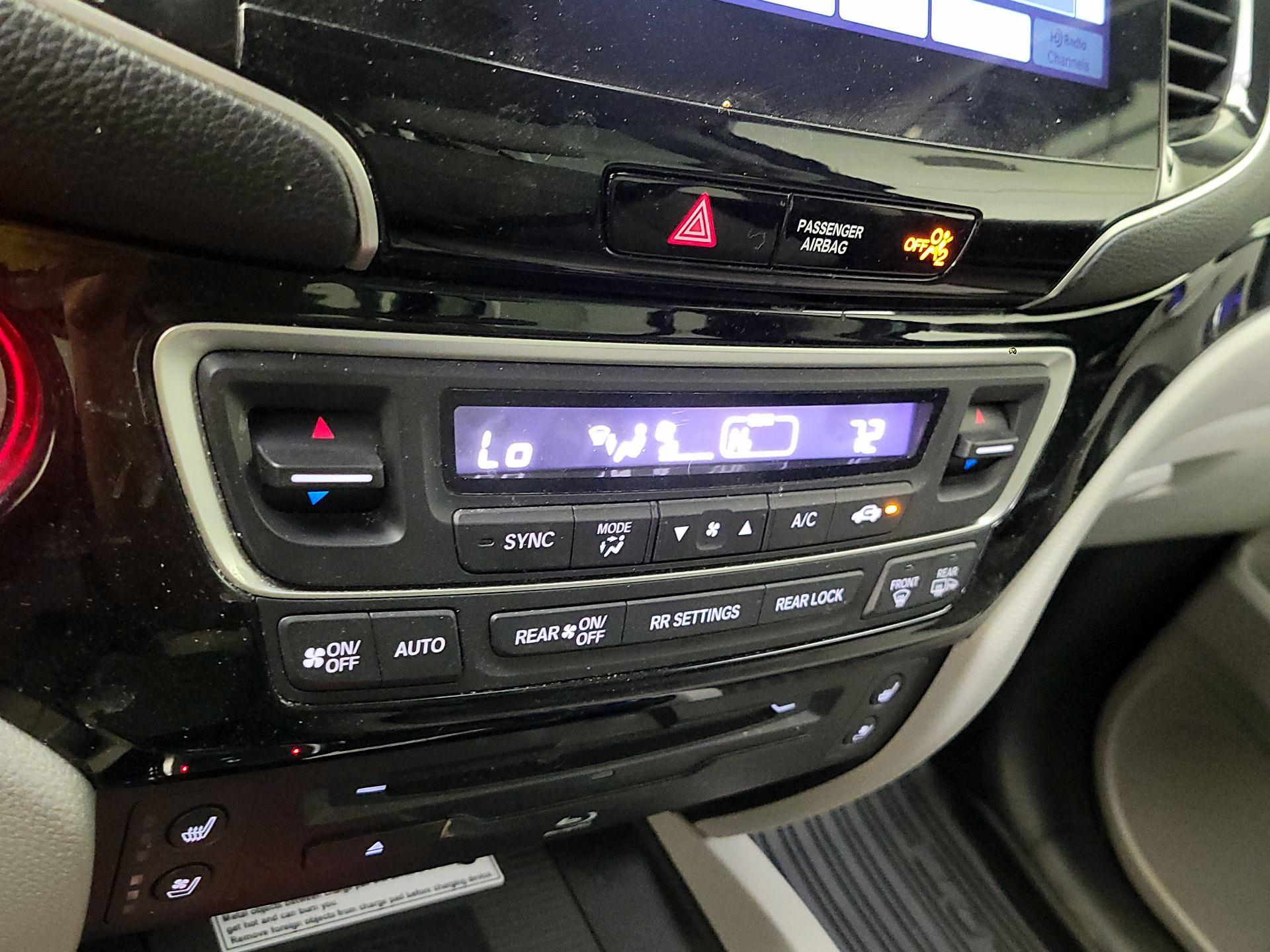 Thumbnail: 2020 Honda Pilot - 17