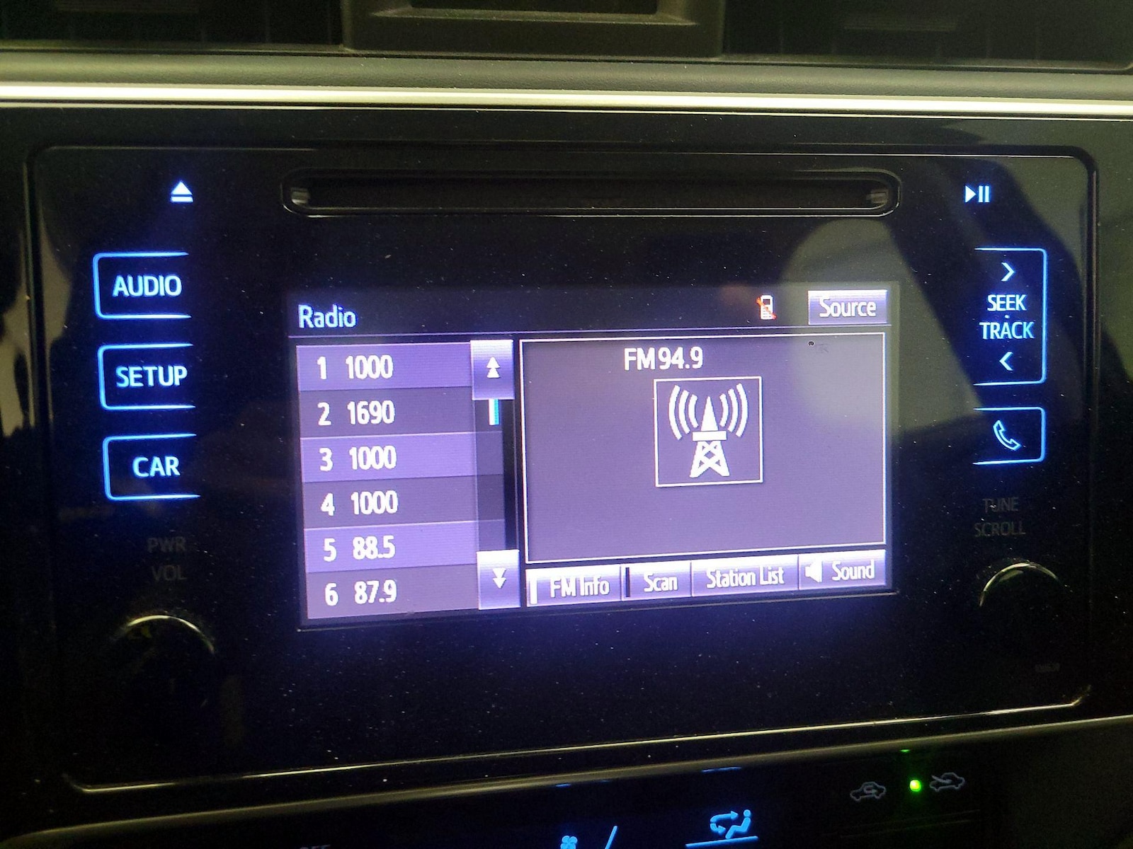 2018 Toyota Corolla SE - Photo 14
