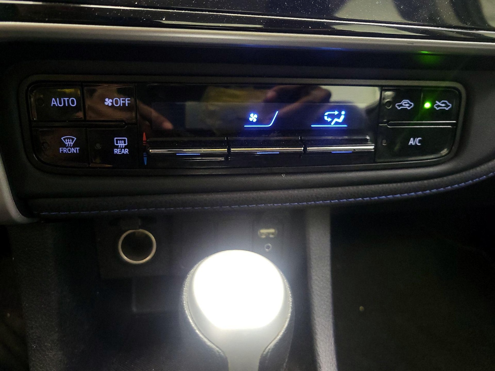 2018 Toyota Corolla SE - Photo 15