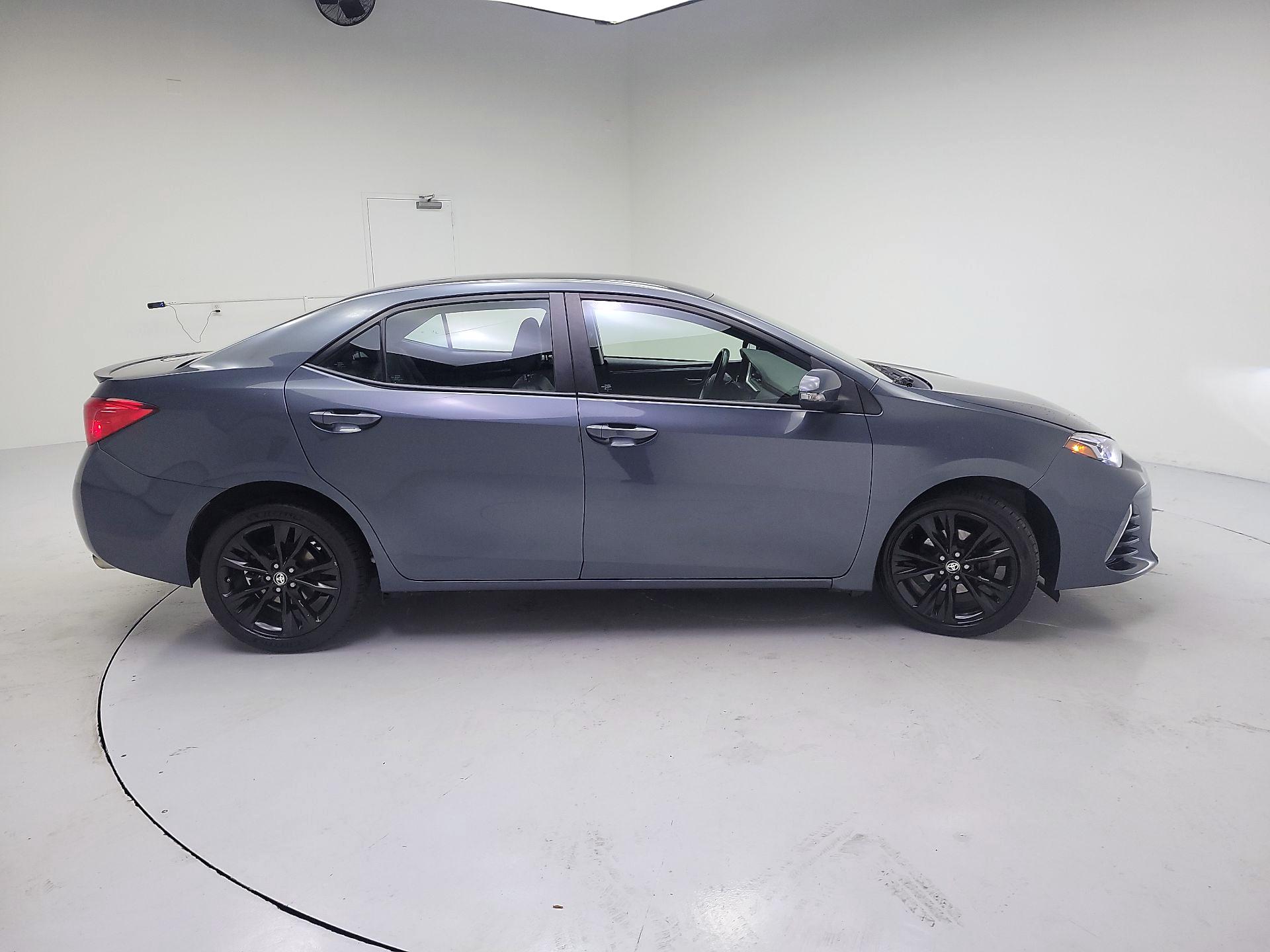 Thumbnail: 2018 Toyota Corolla - 4