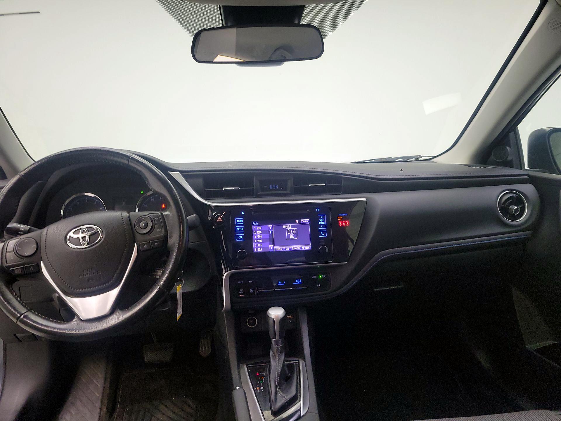 Thumbnail: 2018 Toyota Corolla - 8