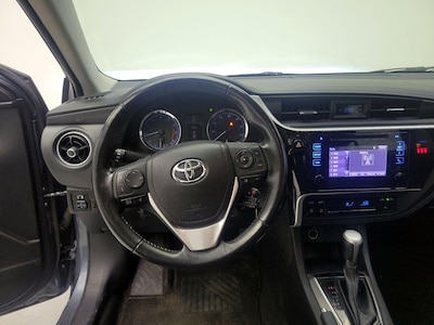 Steering Wheel & Instrument Cluster (On)