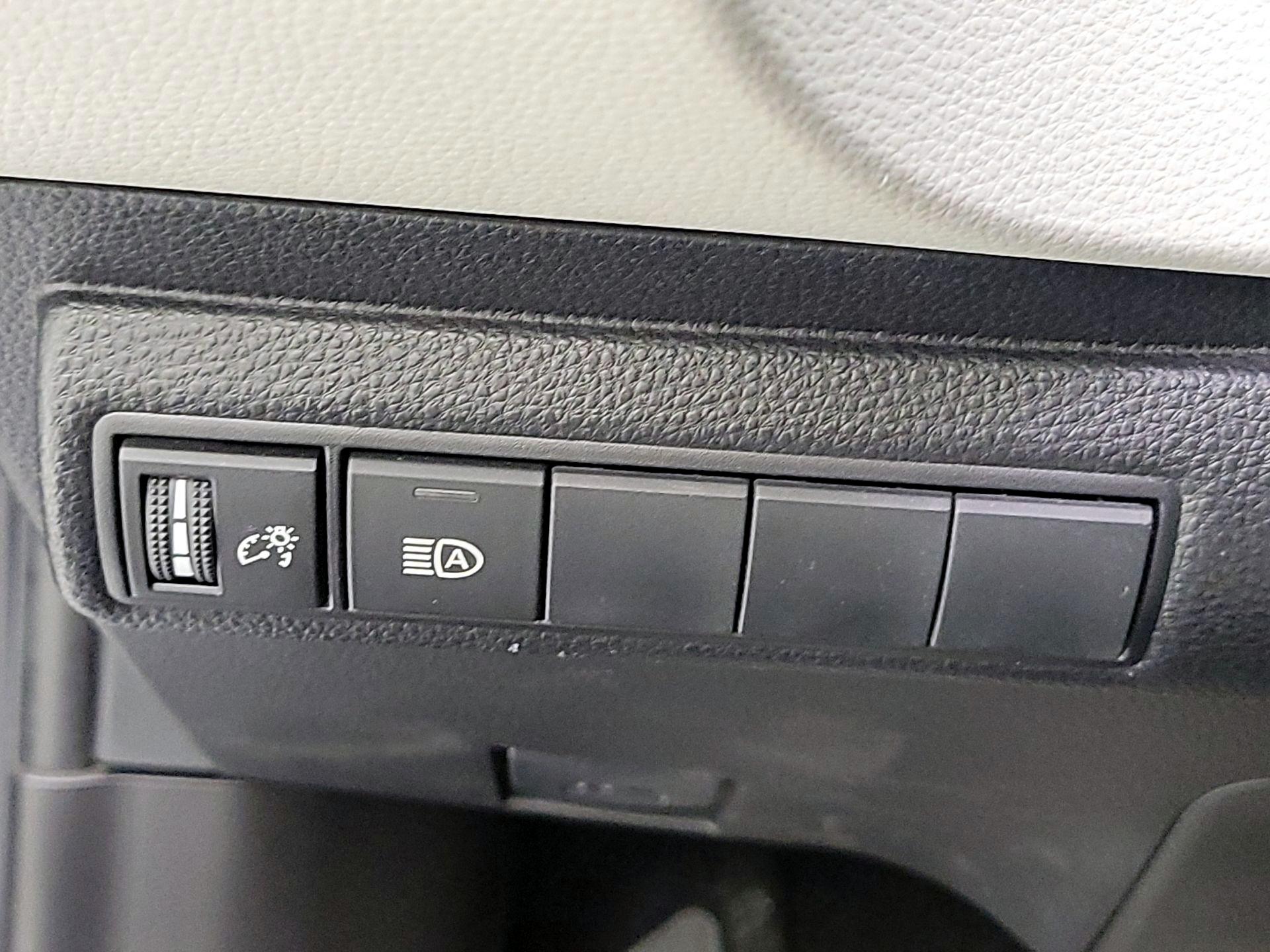 Thumbnail: 2022 Toyota Corolla - 11