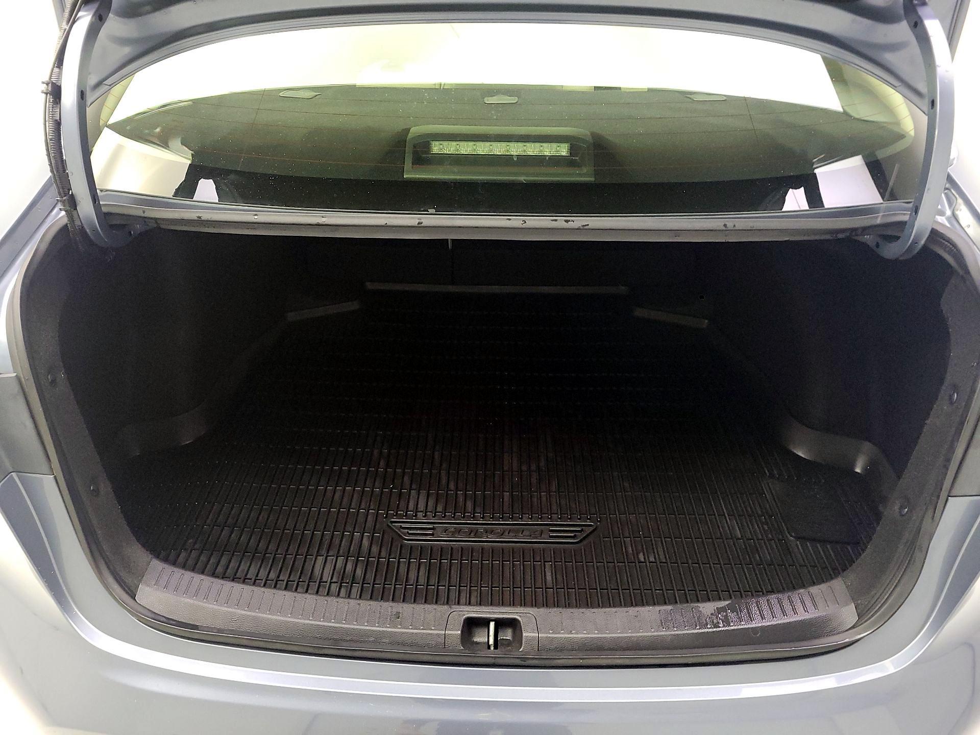 Thumbnail: 2022 Toyota Corolla - 18