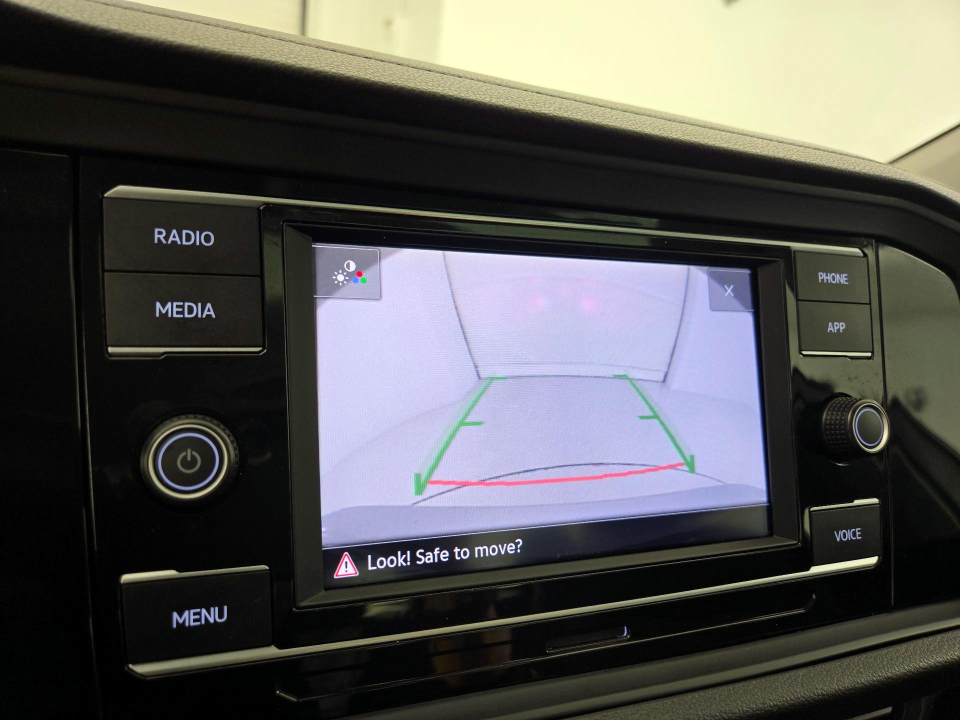 Thumbnail: 2023 Volkswagen Jetta - 14