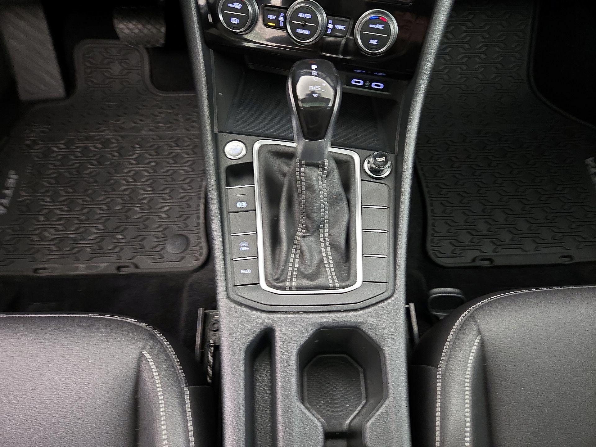 Thumbnail: 2023 Volkswagen Jetta - 17