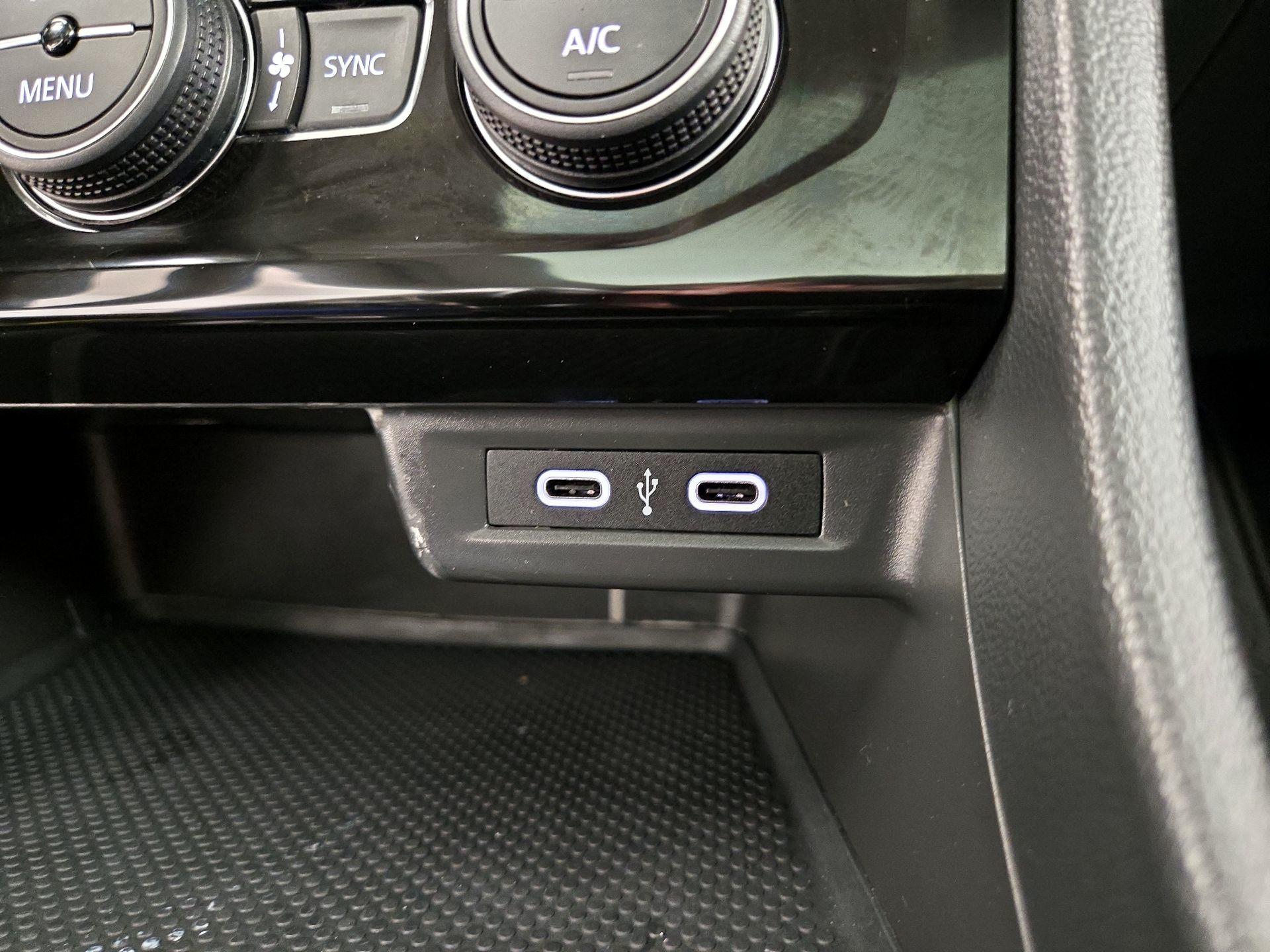 Thumbnail: 2023 Volkswagen Jetta - 18