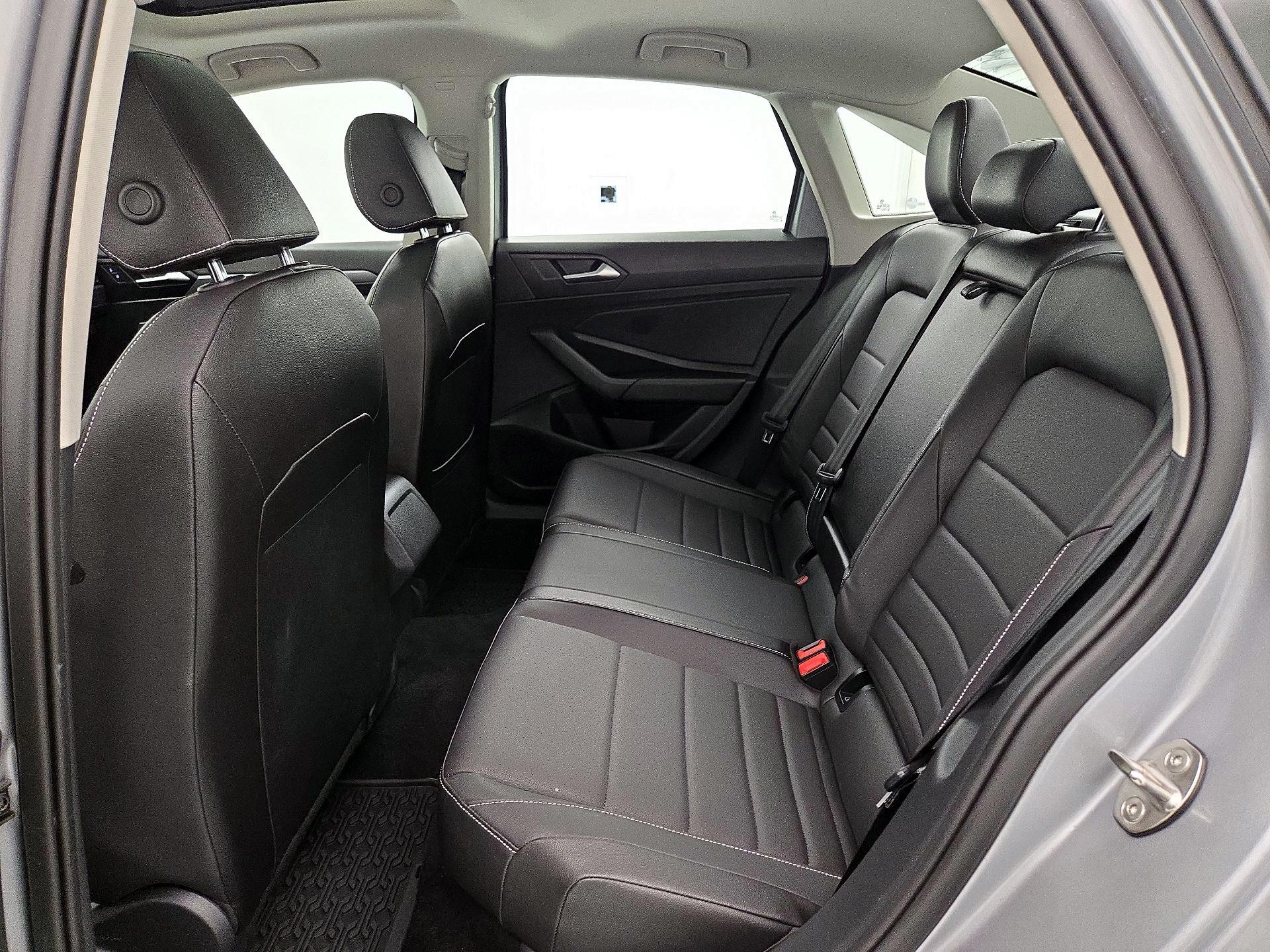 Thumbnail: 2023 Volkswagen Jetta - 20