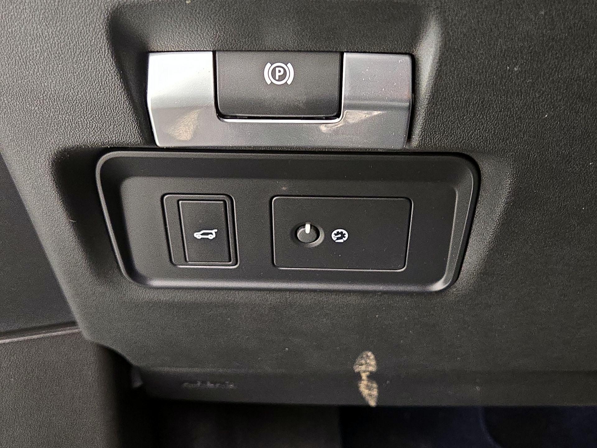 Thumbnail: 2022 Land Rover Range Rover Evoque - 13