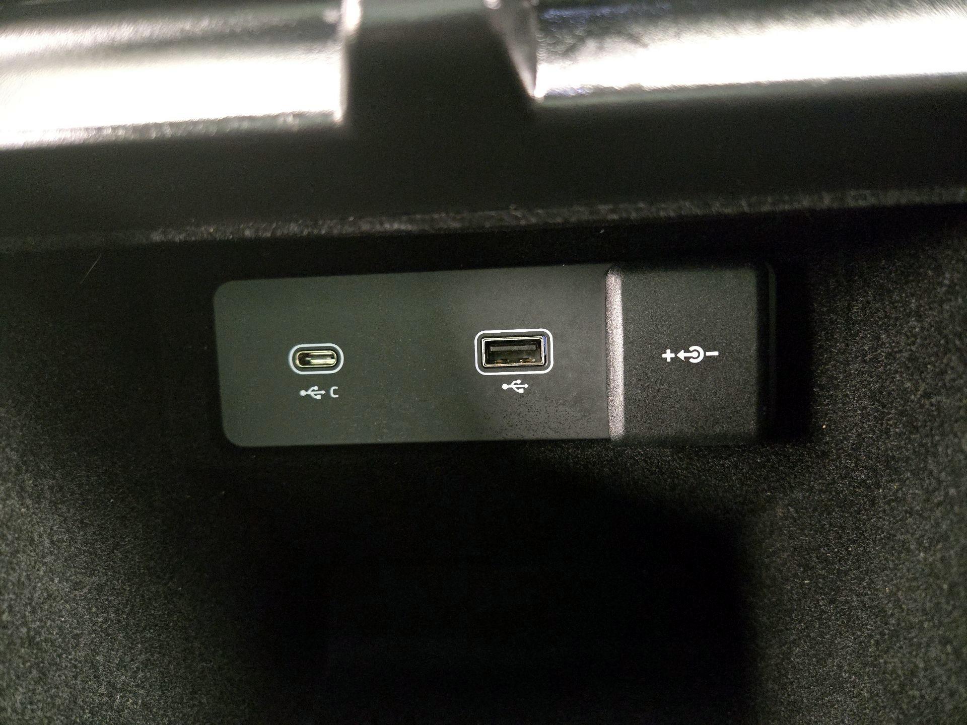 Thumbnail: 2022 Land Rover Range Rover Evoque - 19