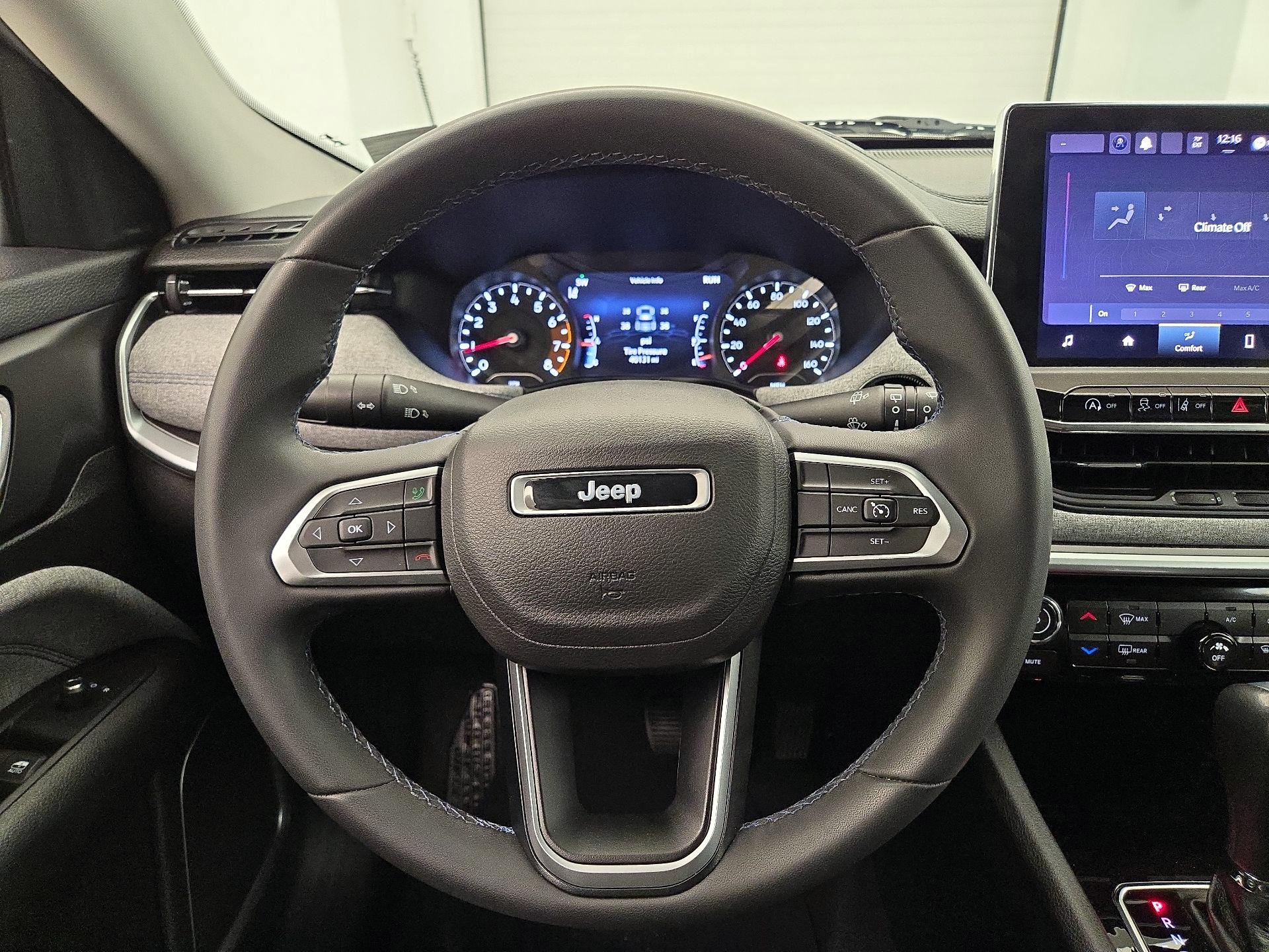 Thumbnail: 2022 Jeep Compass - 10