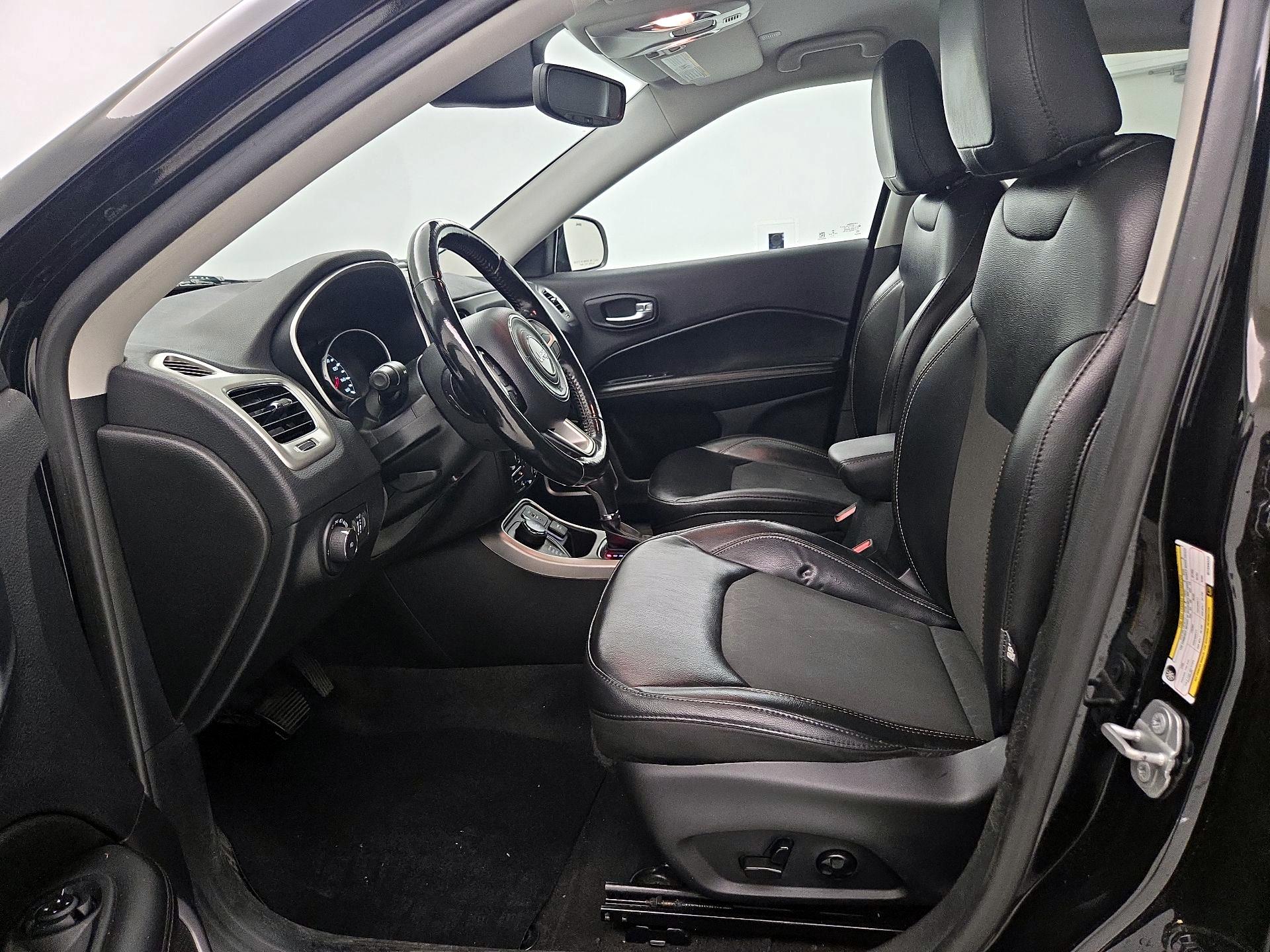 Thumbnail: 2021 Jeep Compass - 11