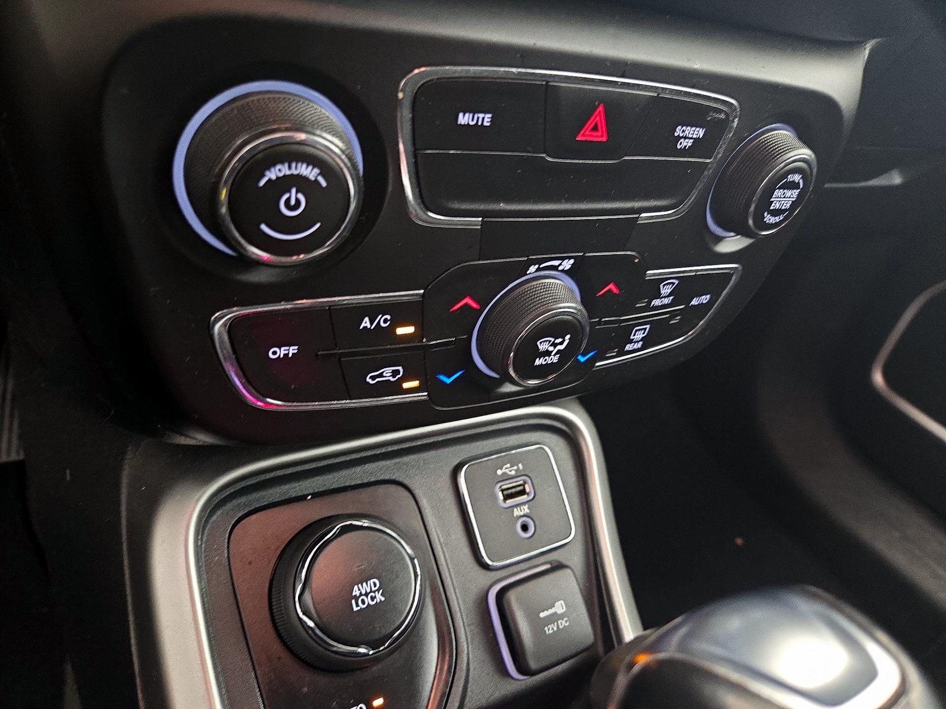 Thumbnail: 2021 Jeep Compass - 16