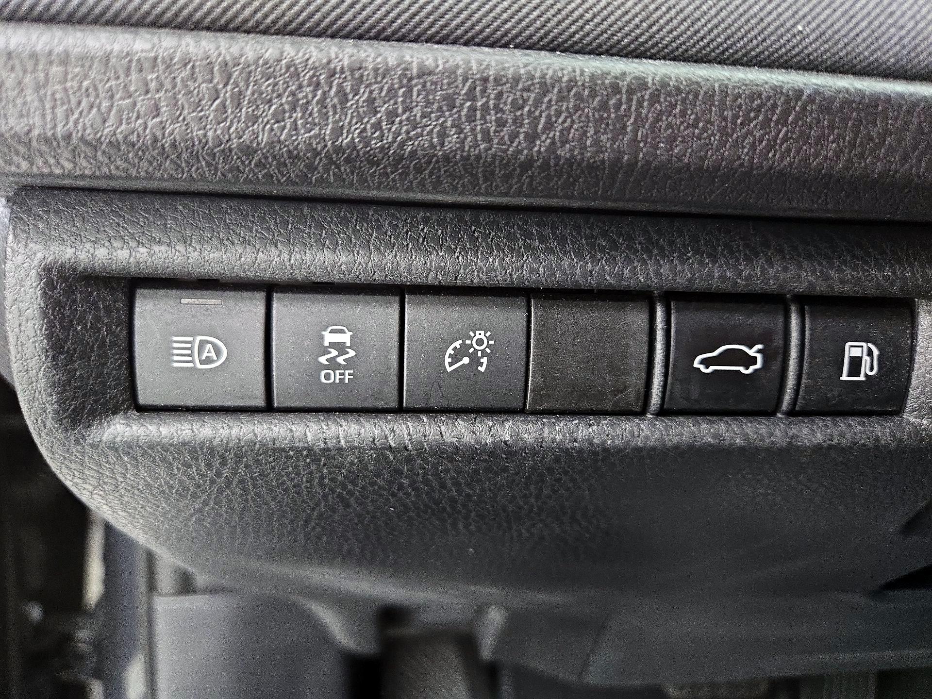 Thumbnail: 2025 Toyota Camry - 13