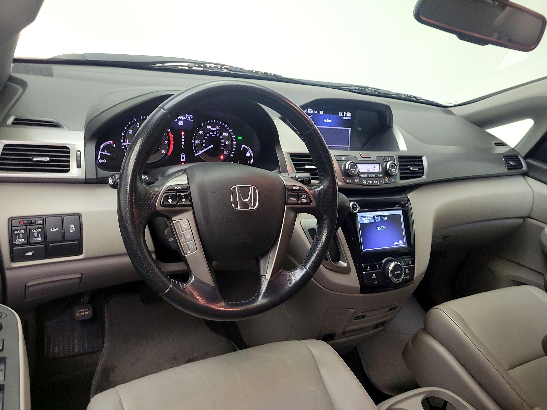 Thumbnail: 2016 Honda Odyssey - 8