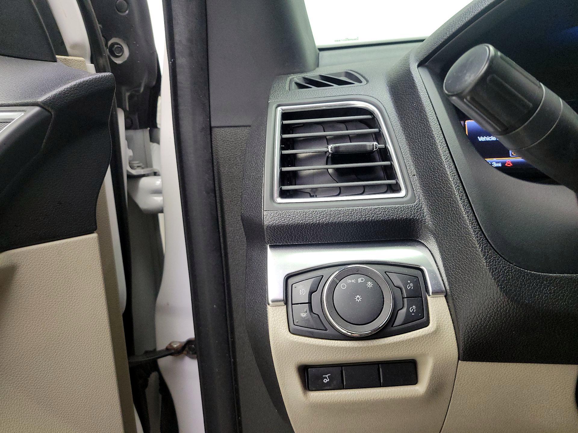 Thumbnail: 2019 Ford Explorer - 11