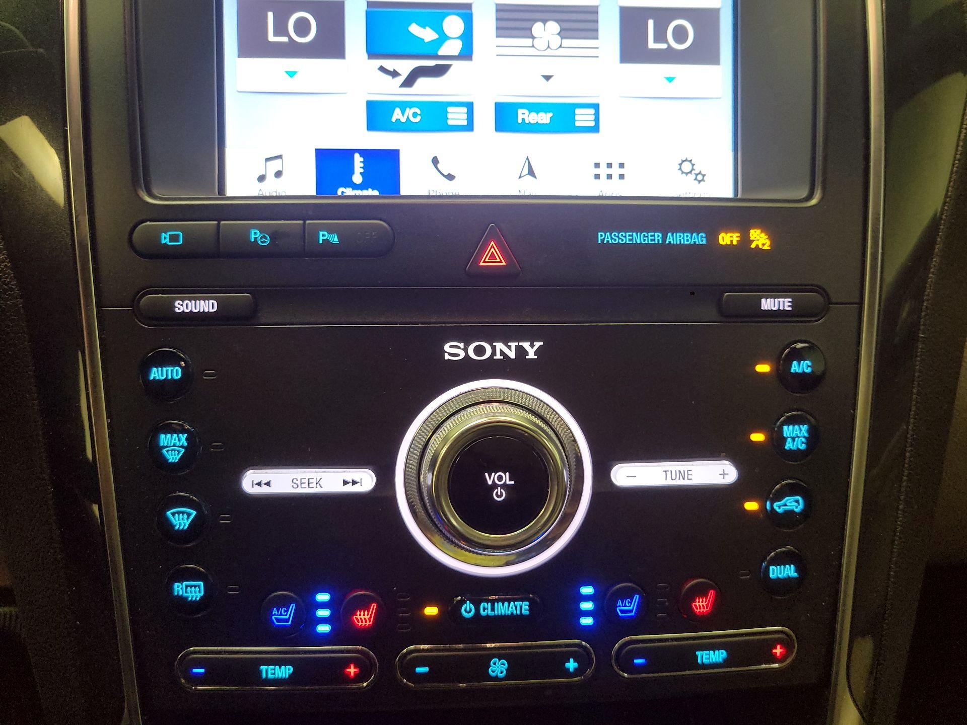 Thumbnail: 2019 Ford Explorer - 14
