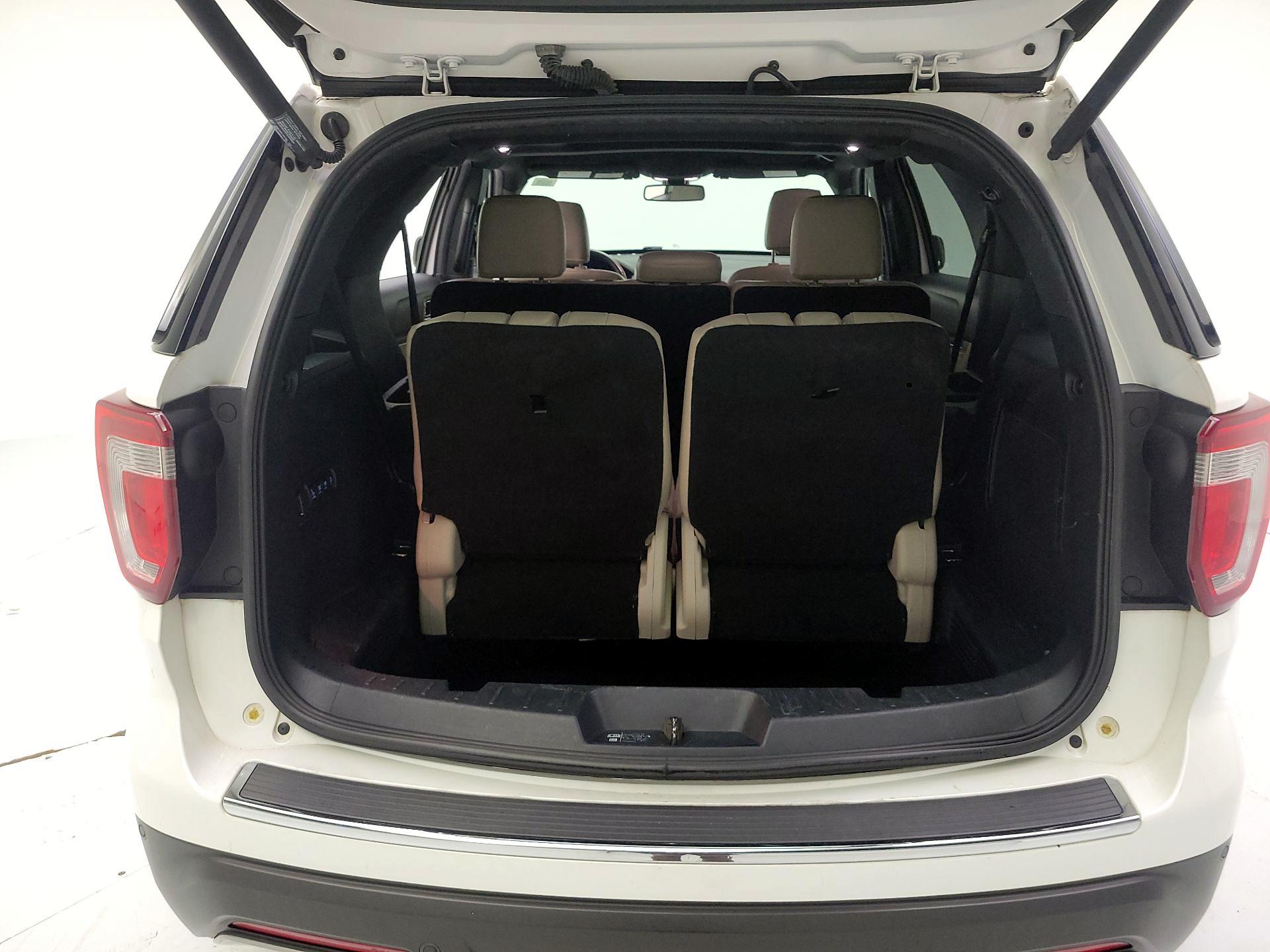 Thumbnail: 2019 Ford Explorer - 18